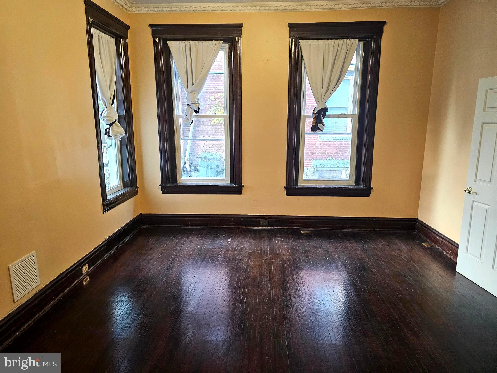 HAGERSTOWN - Residential