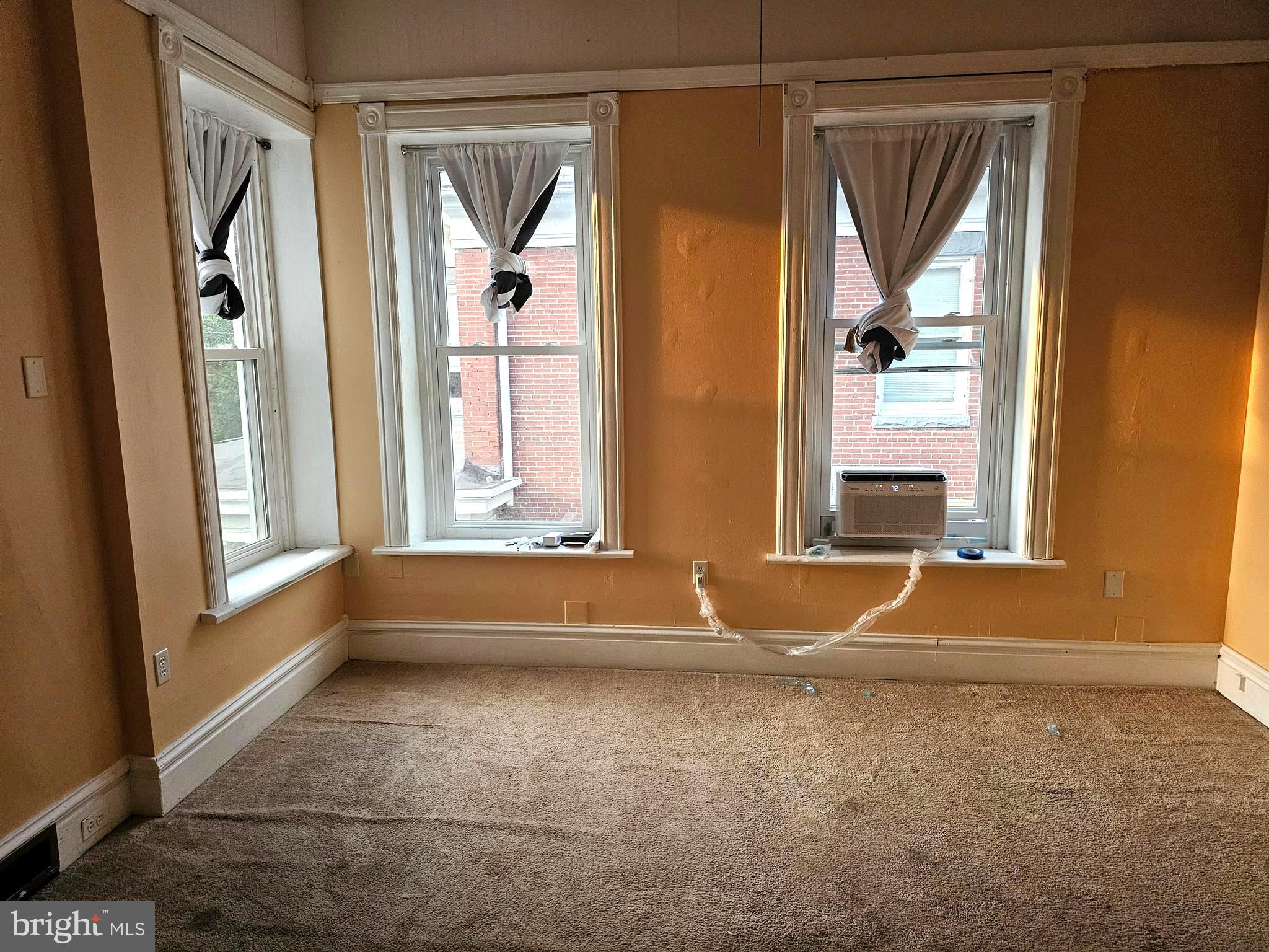 HAGERSTOWN - Residential