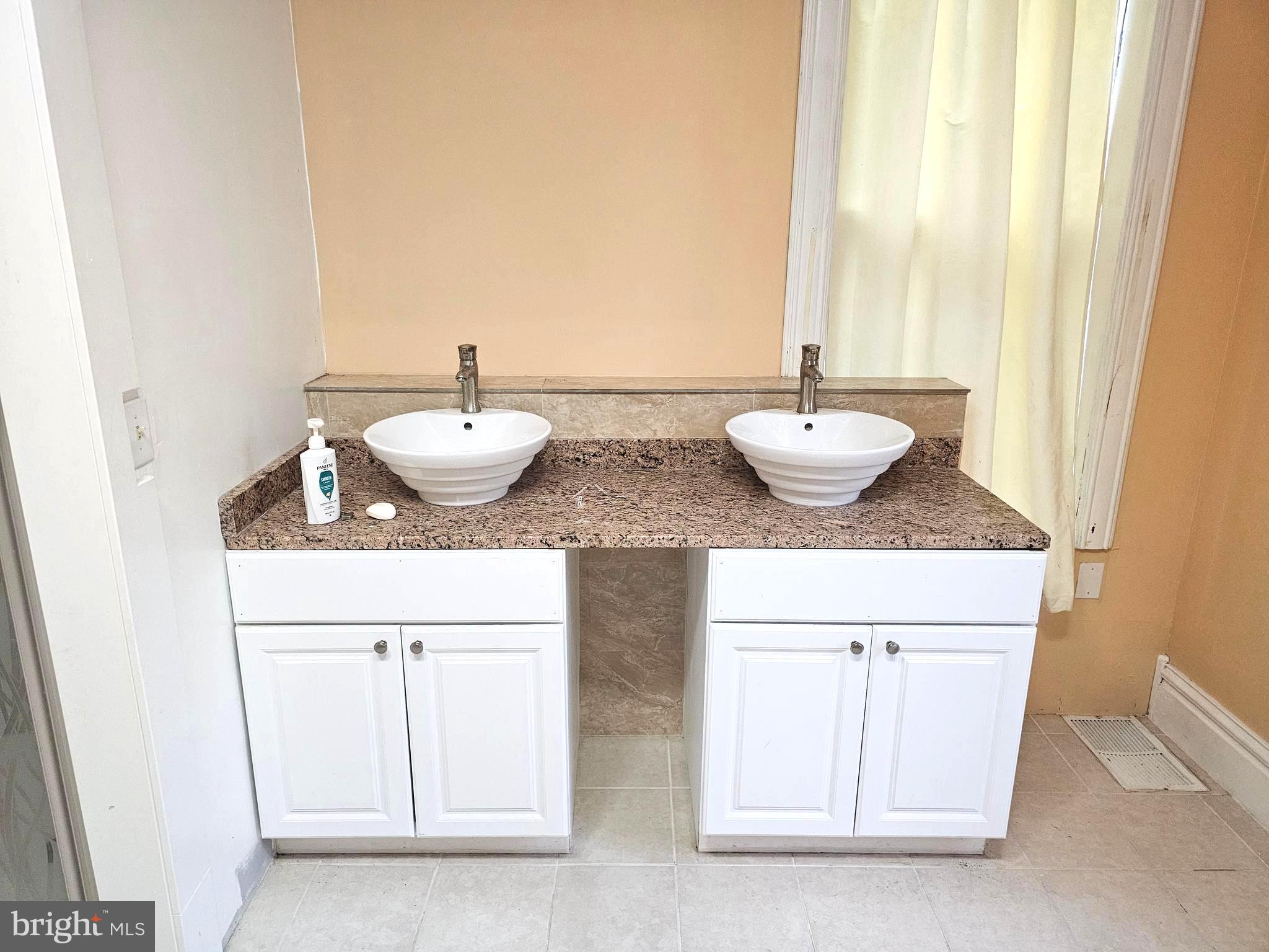 HAGERSTOWN - Residential