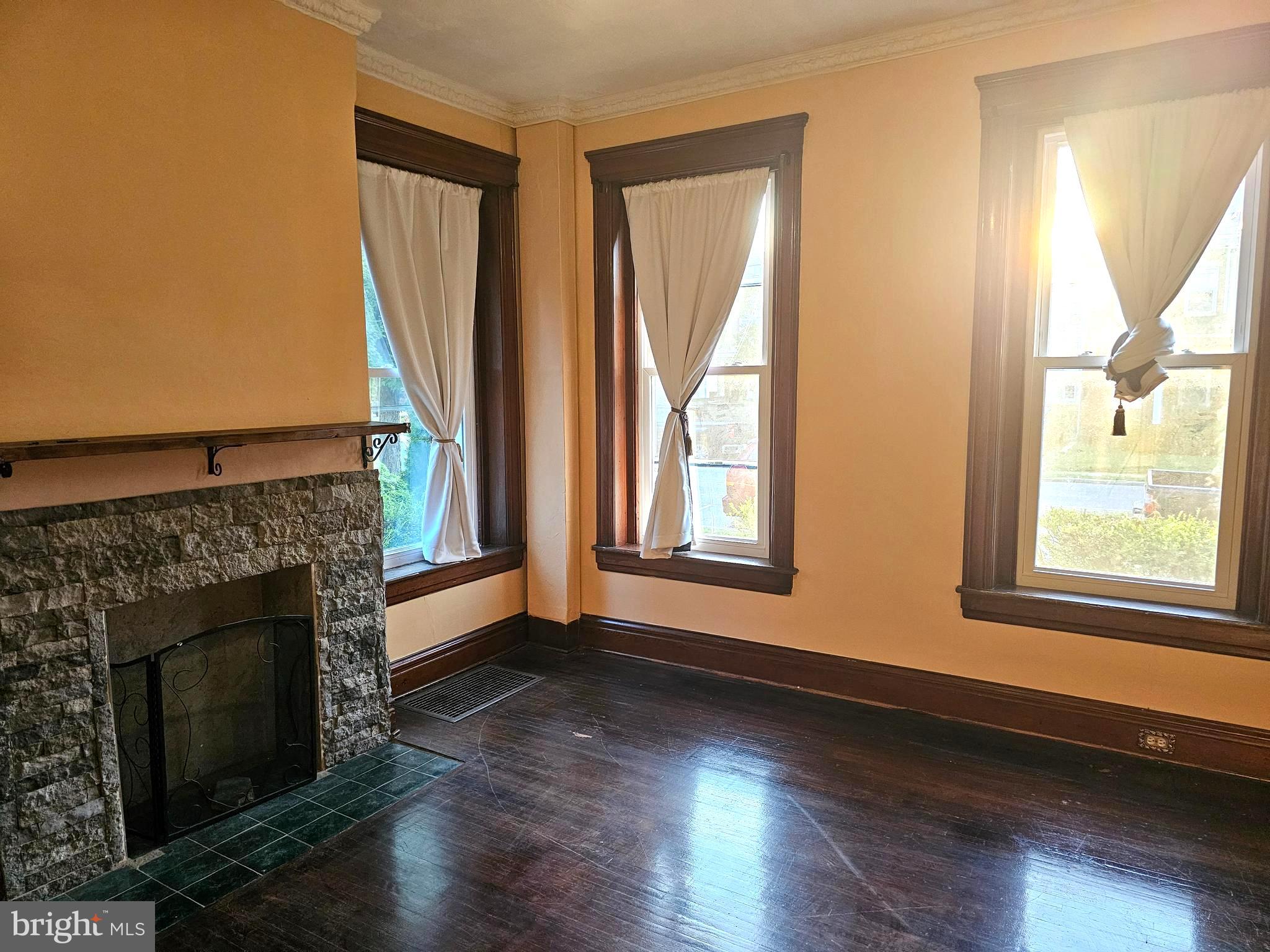 HAGERSTOWN - Residential