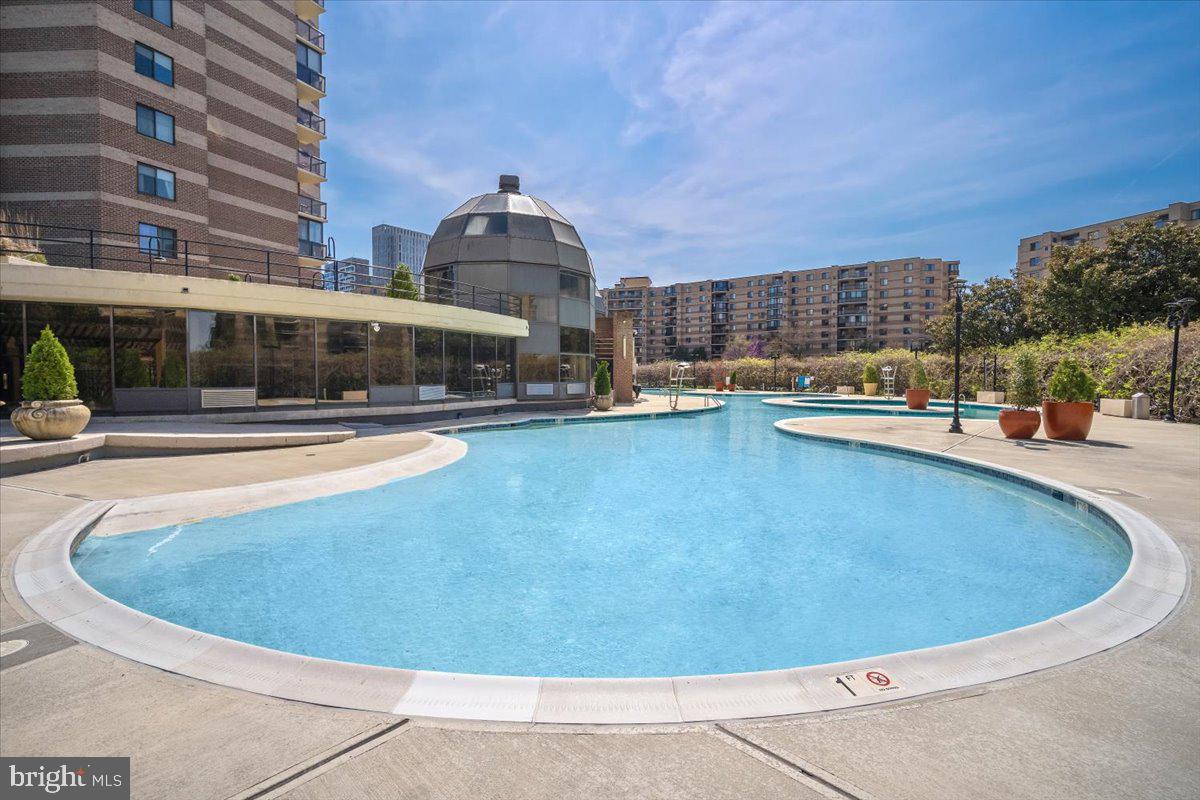 ROTONDA - Residential