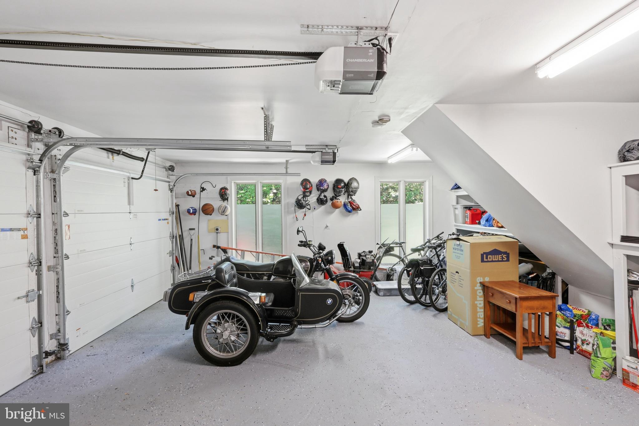 CHESTNUT HILL - Residential