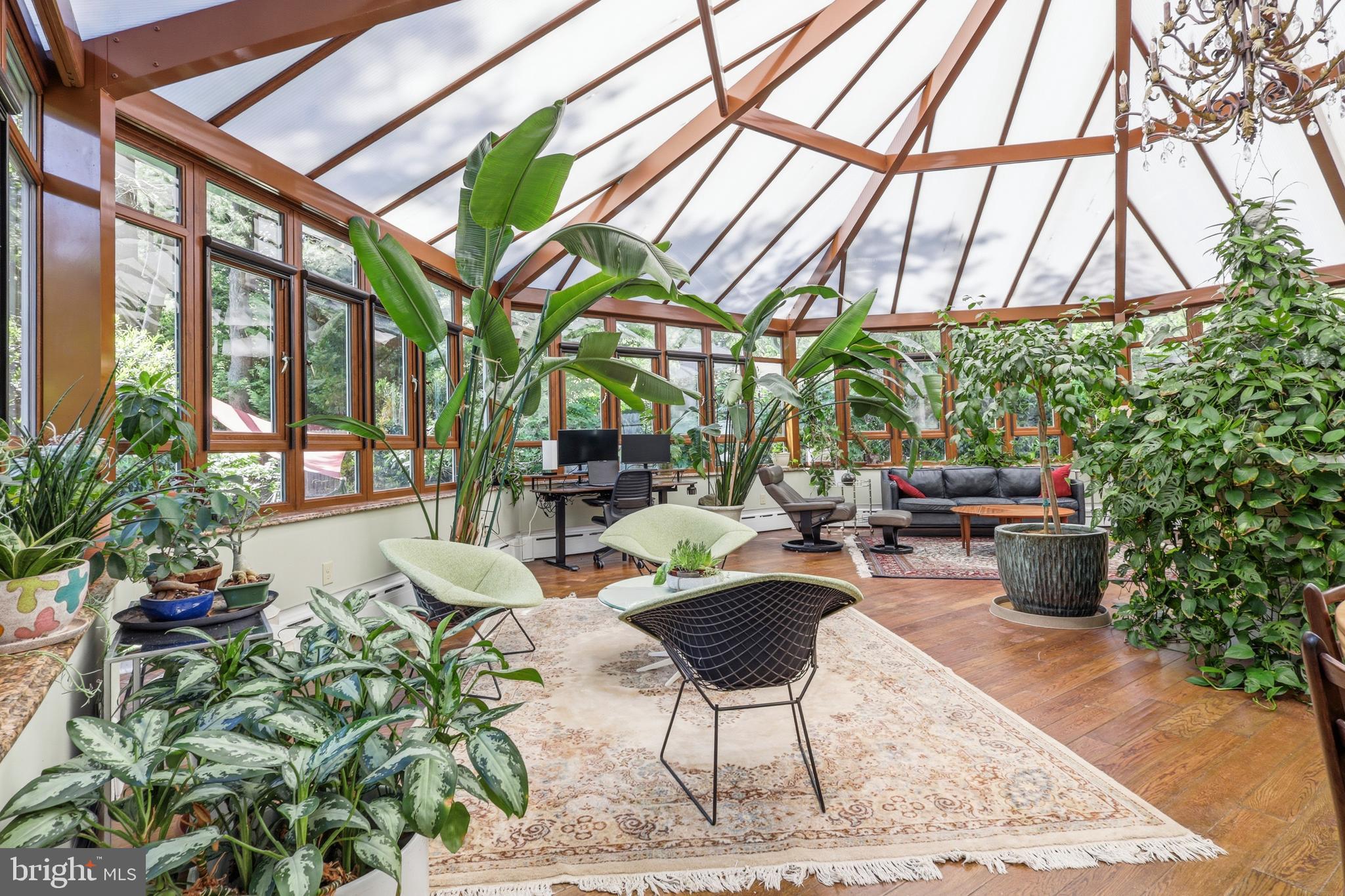 CHESTNUT HILL - Residential