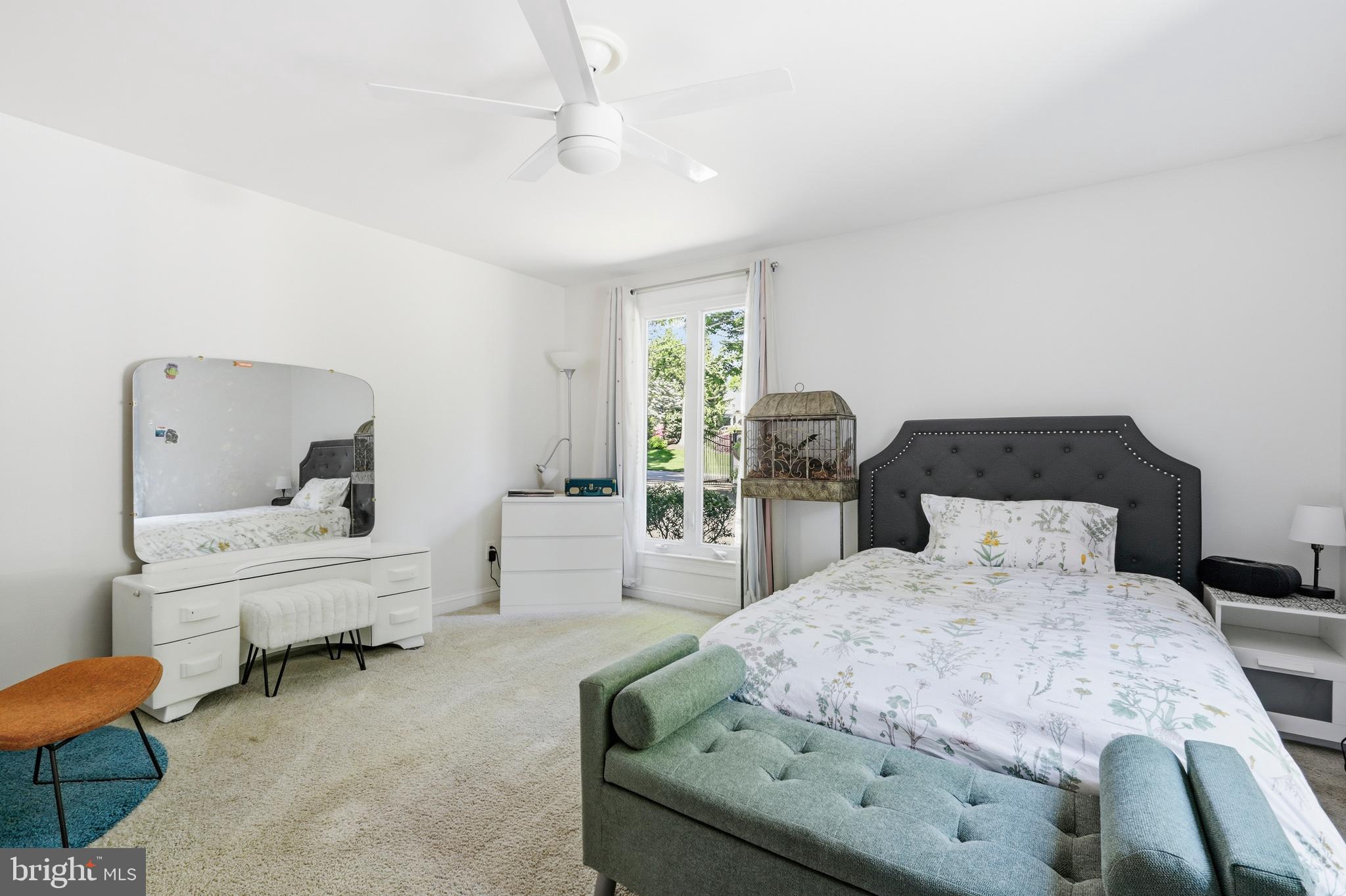 CHESTNUT HILL - Residential