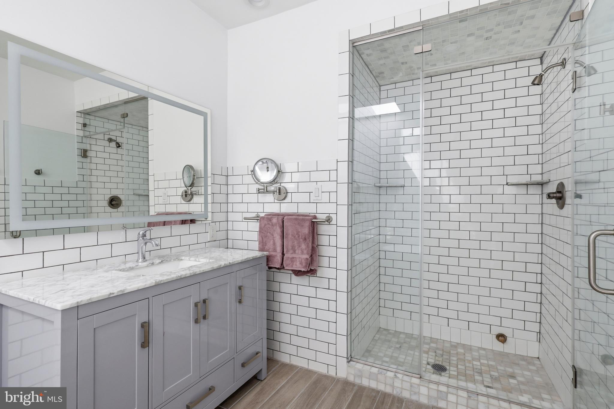 CHESTNUT HILL - Residential