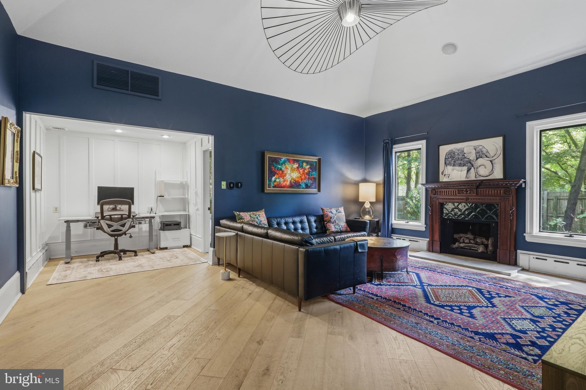 CHESTNUT HILL - Residential