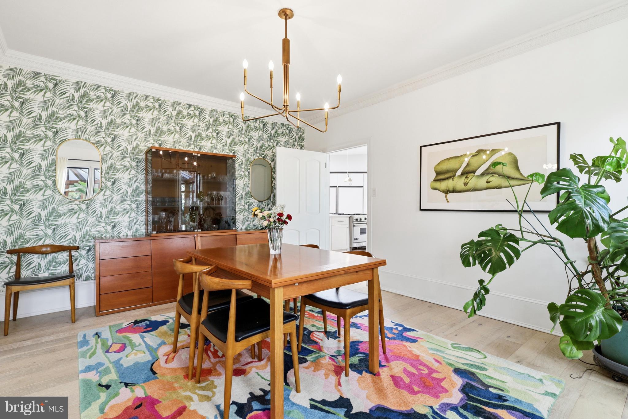 CHESTNUT HILL - Residential