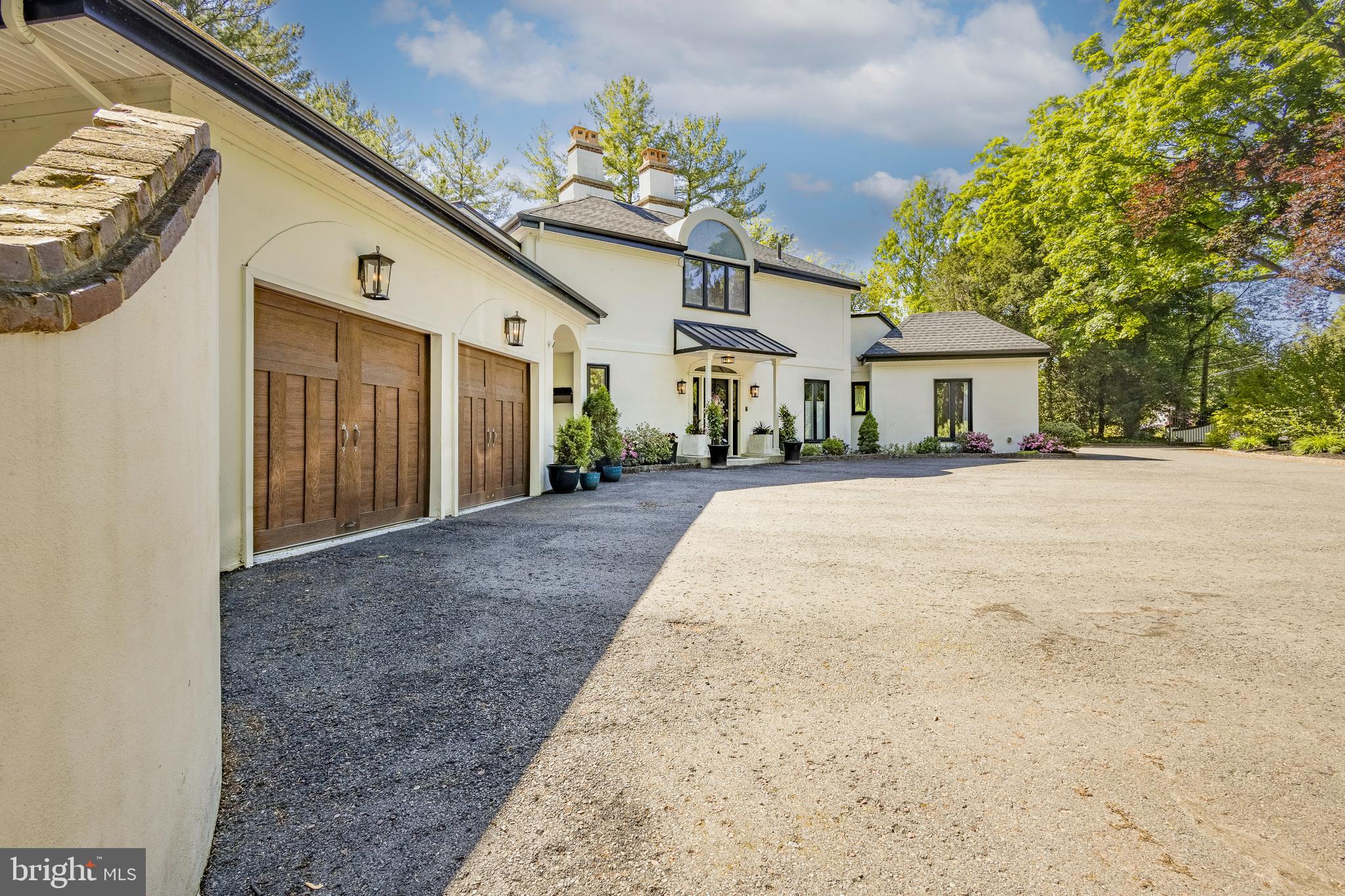 CHESTNUT HILL - Residential