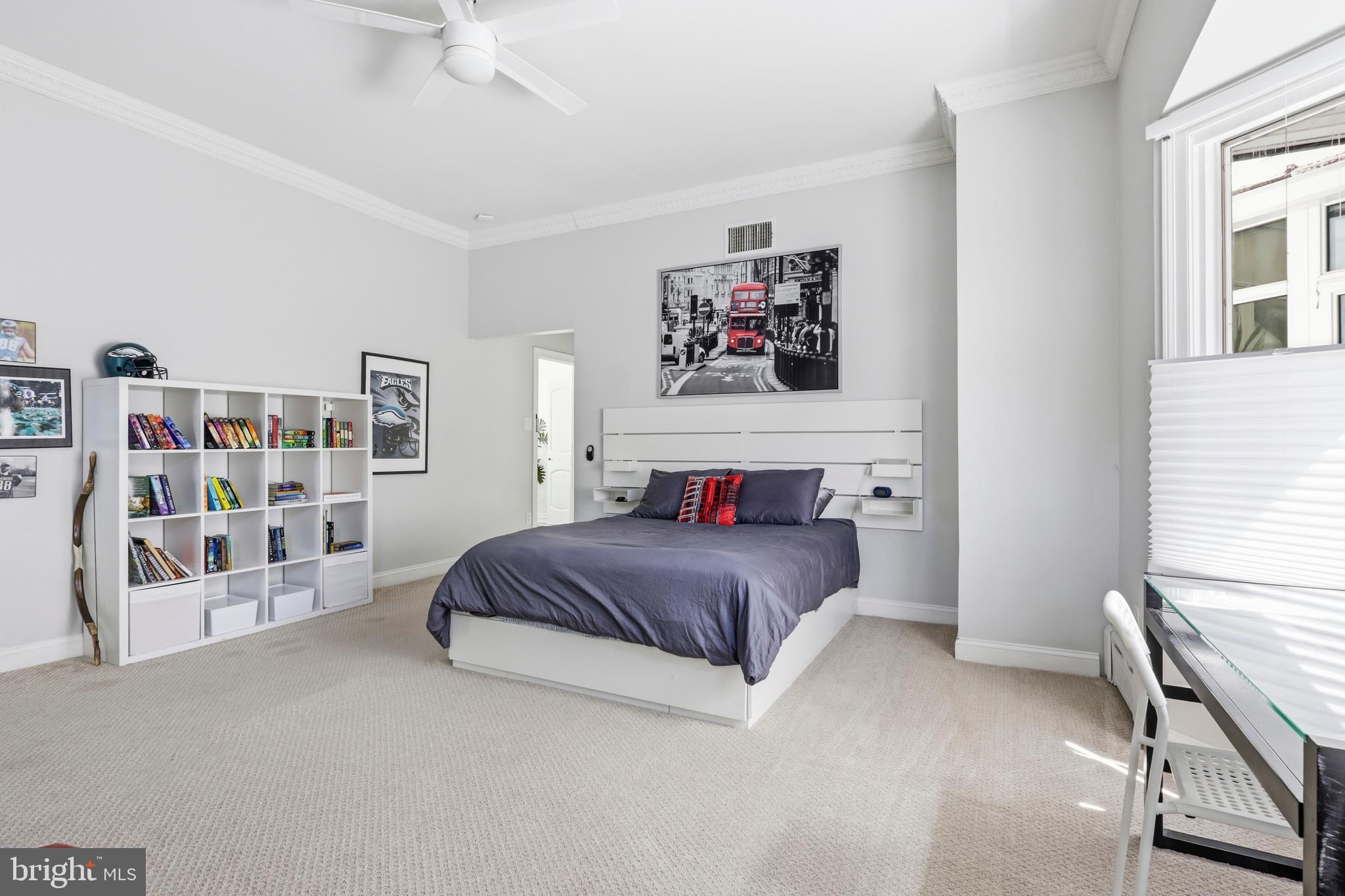 CHESTNUT HILL - Residential