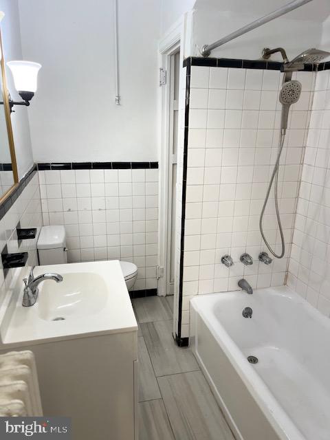 FRANKFORD - Residential Lease