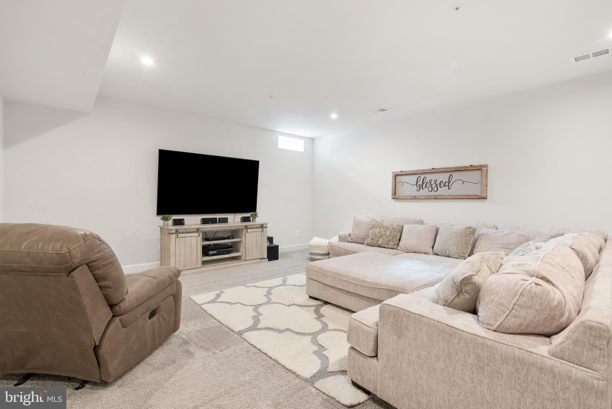 MARLBORO RIDING & POINTE - Residential