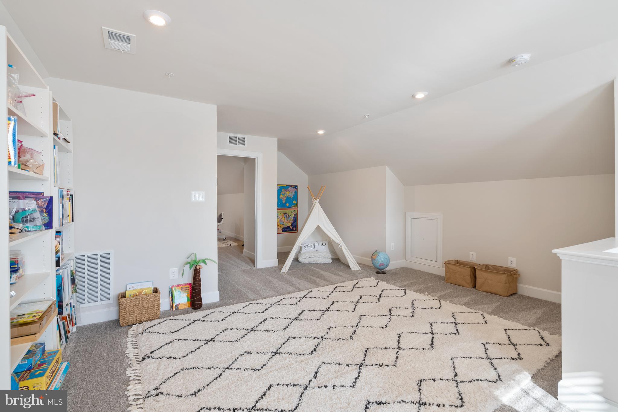 MARLBORO RIDING & POINTE - Residential