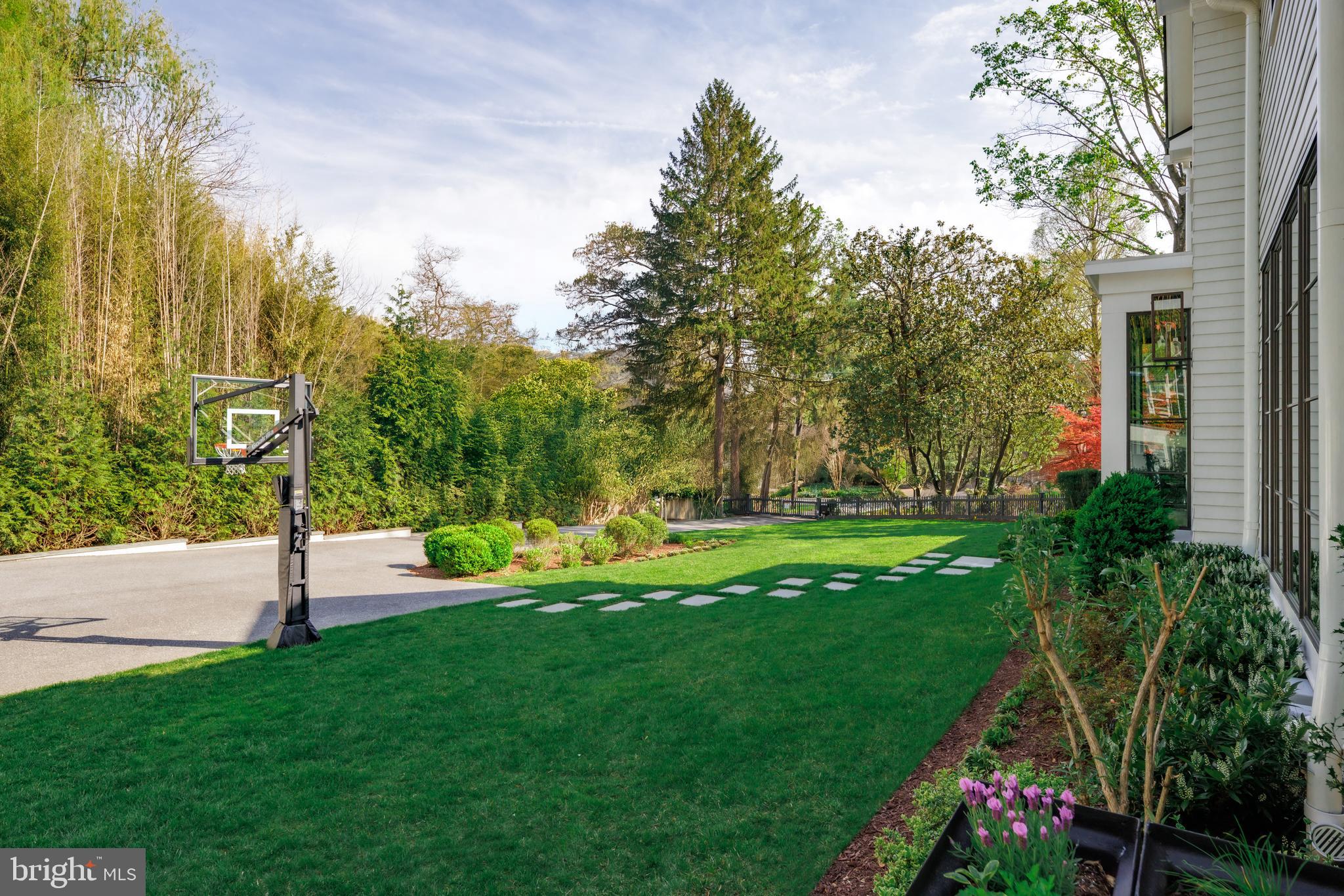 SOMERSET HEIGHTS - Residential