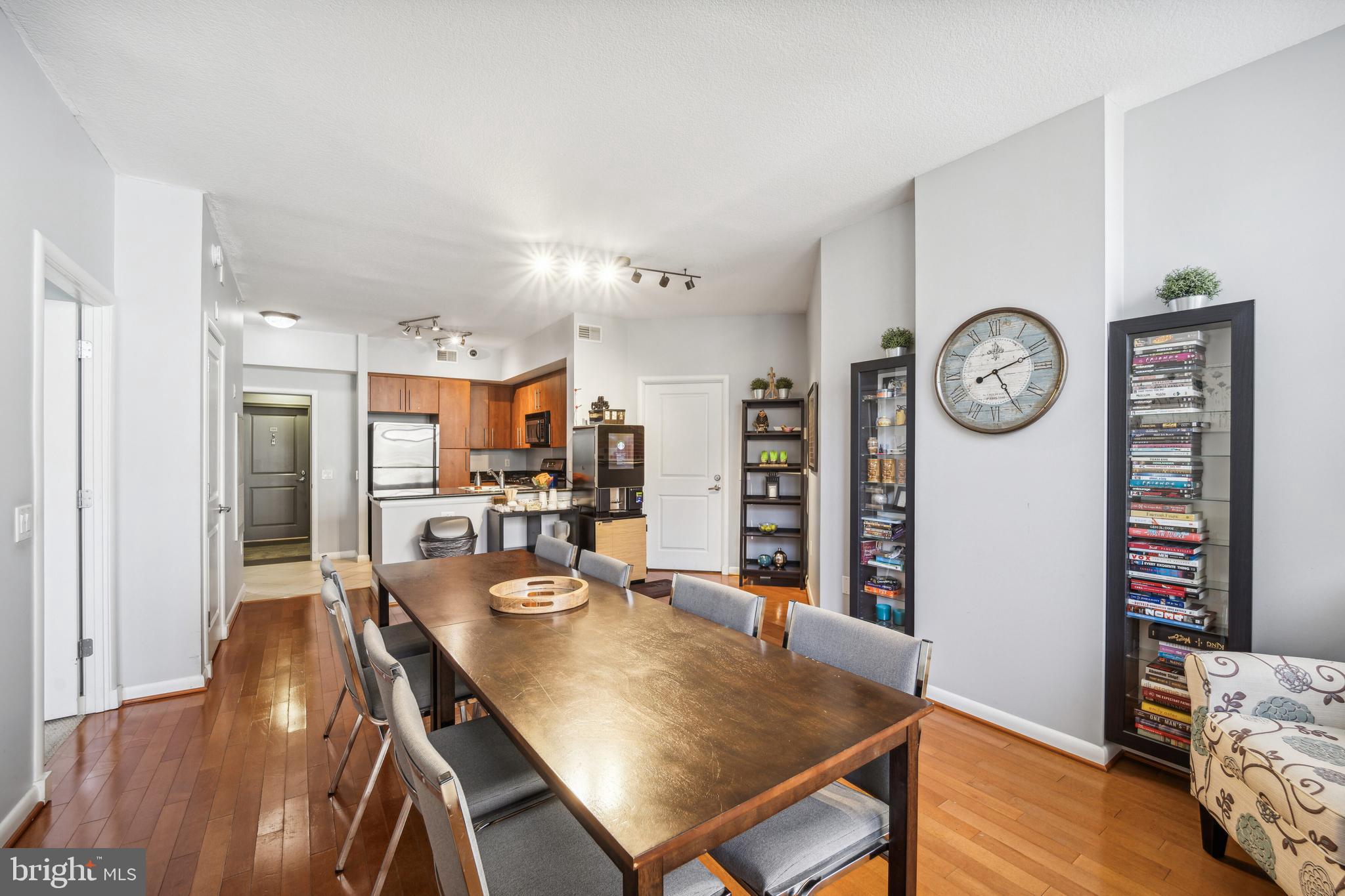 CLARENDON - Residential