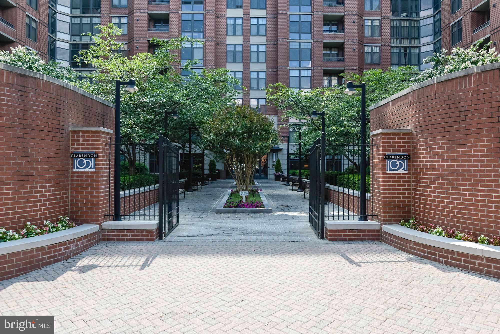 CLARENDON - Residential