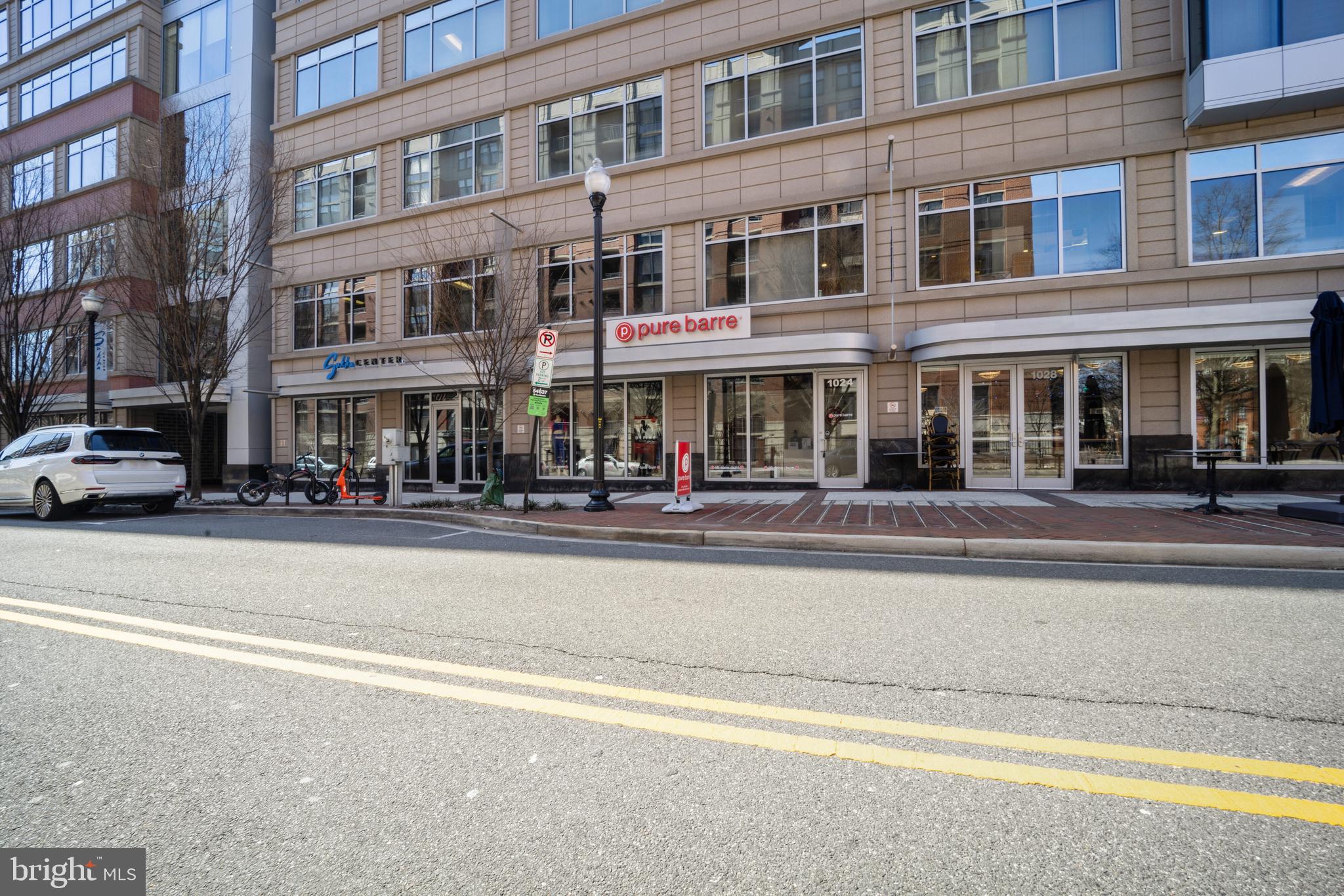 CLARENDON - Residential