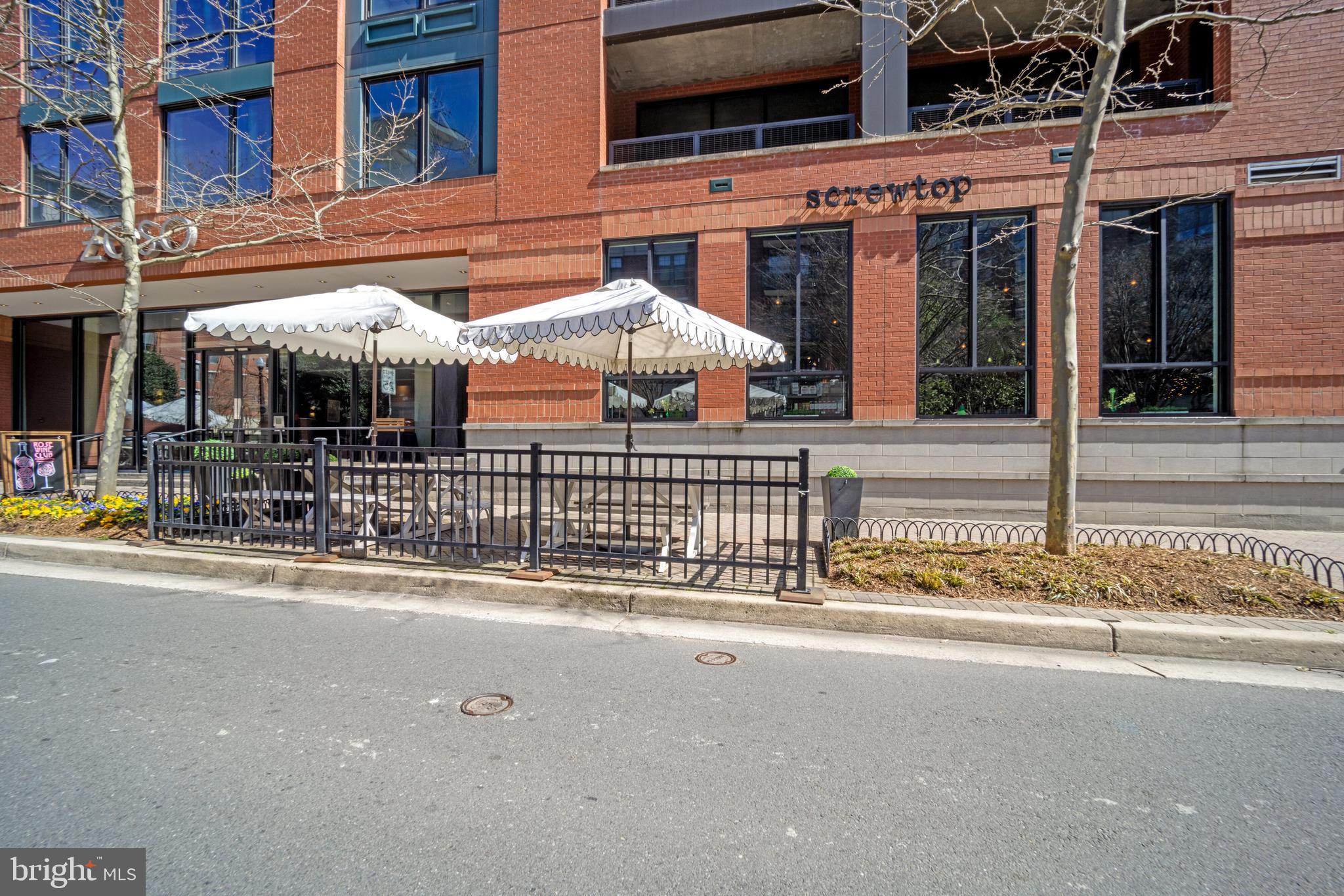 CLARENDON - Residential