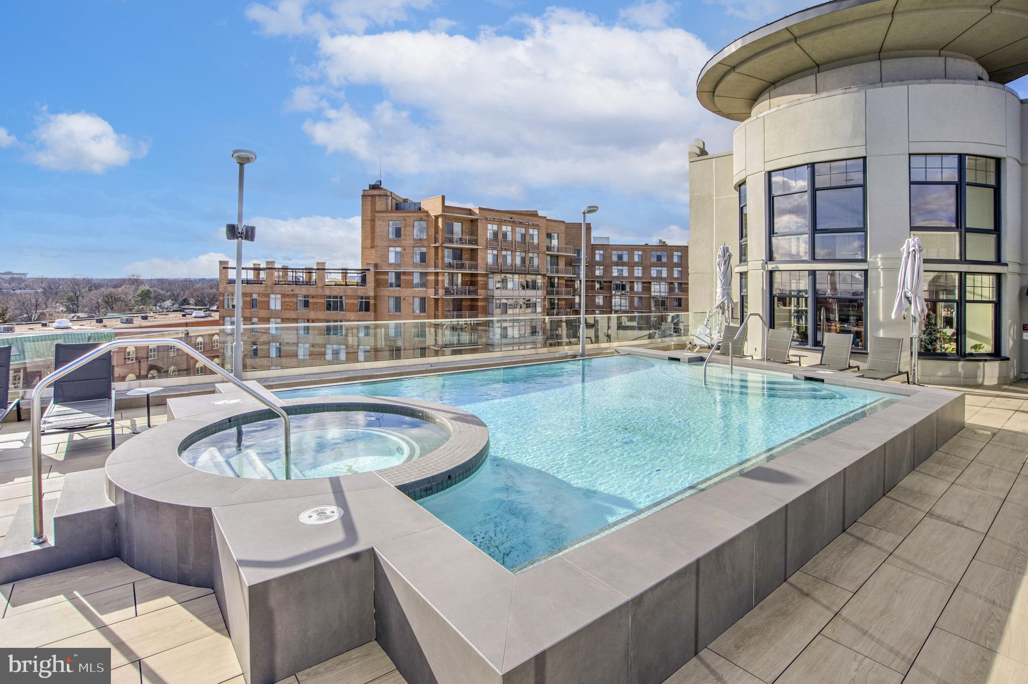 CLARENDON - Residential