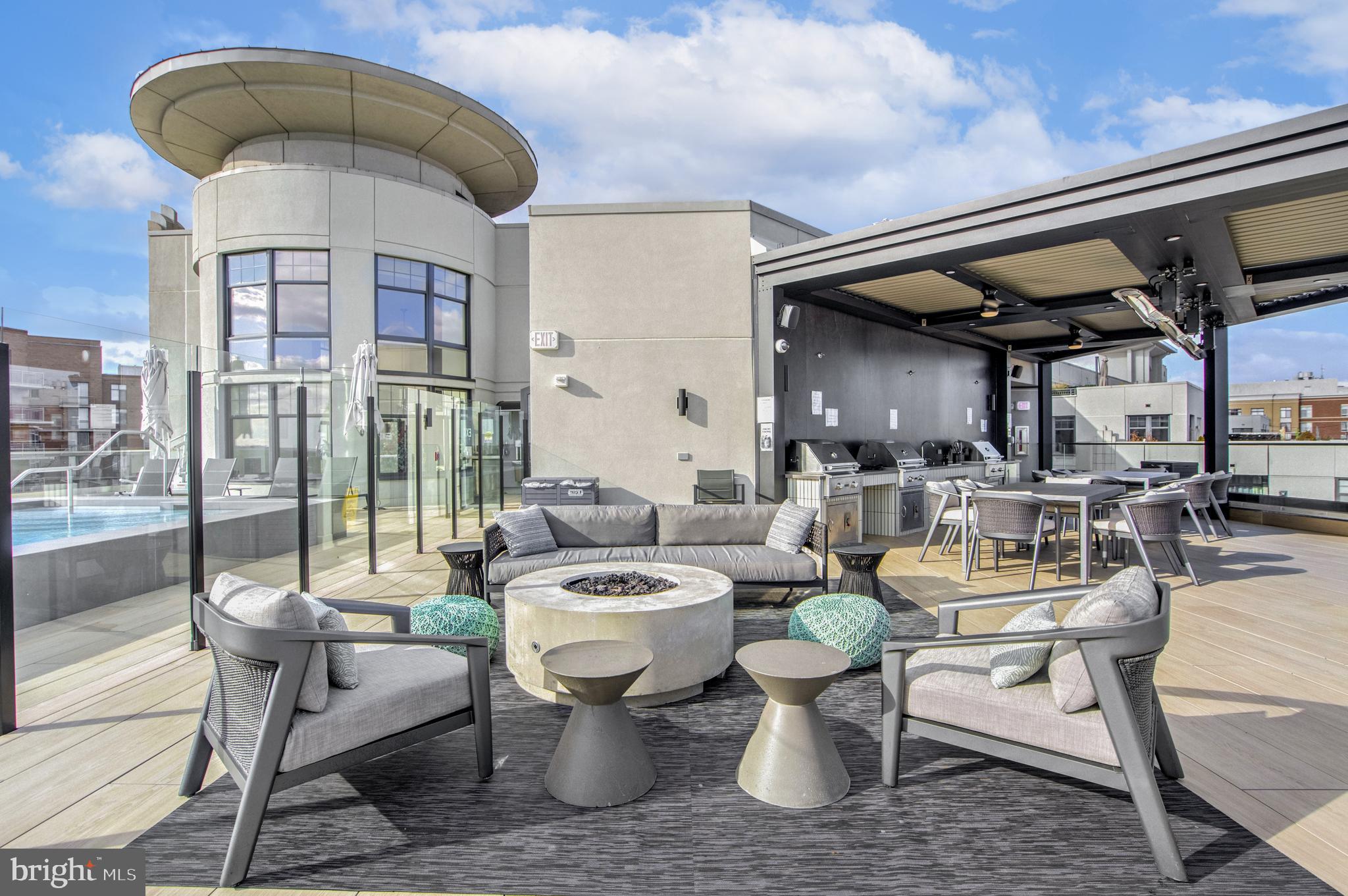 CLARENDON - Residential