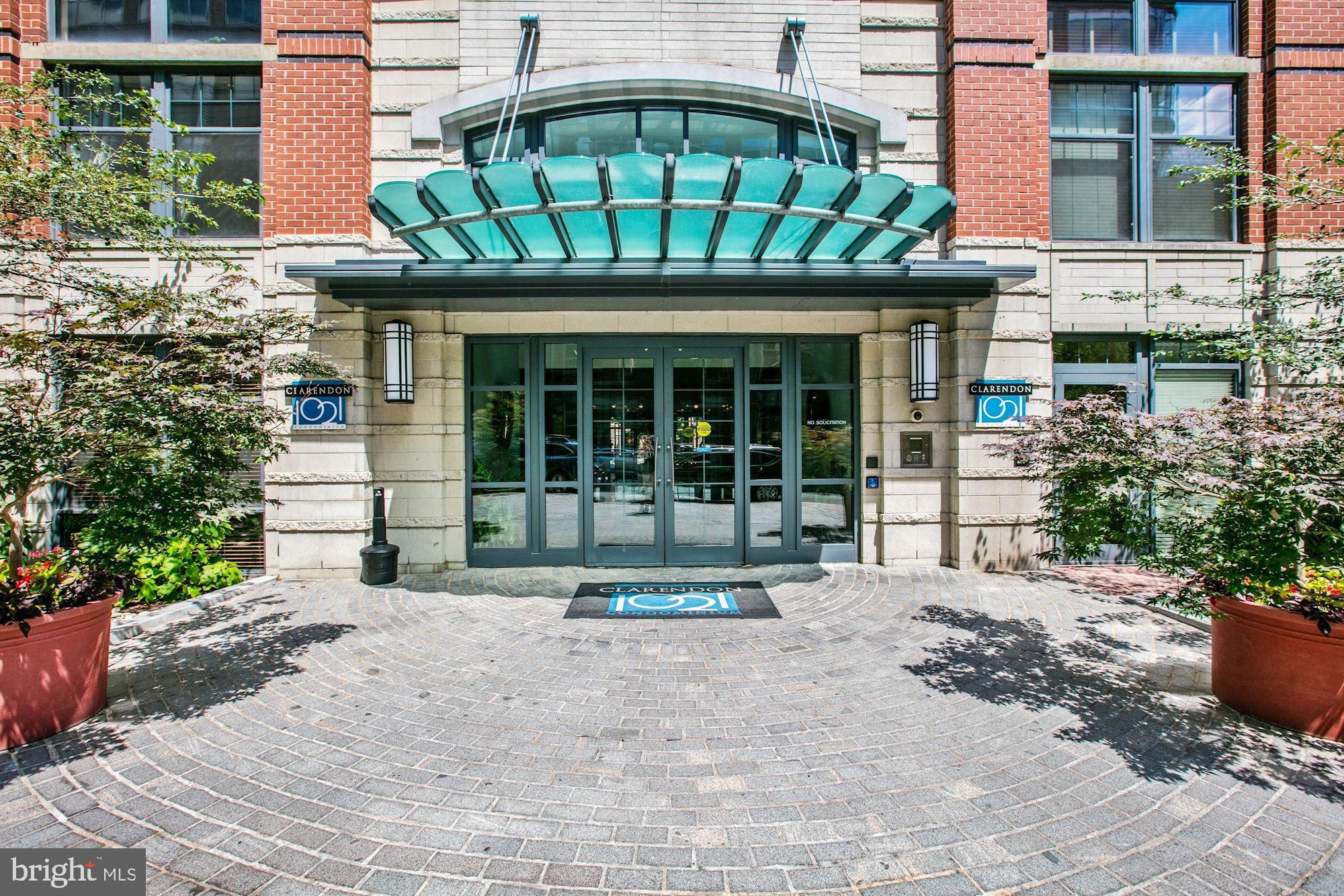 CLARENDON - Residential