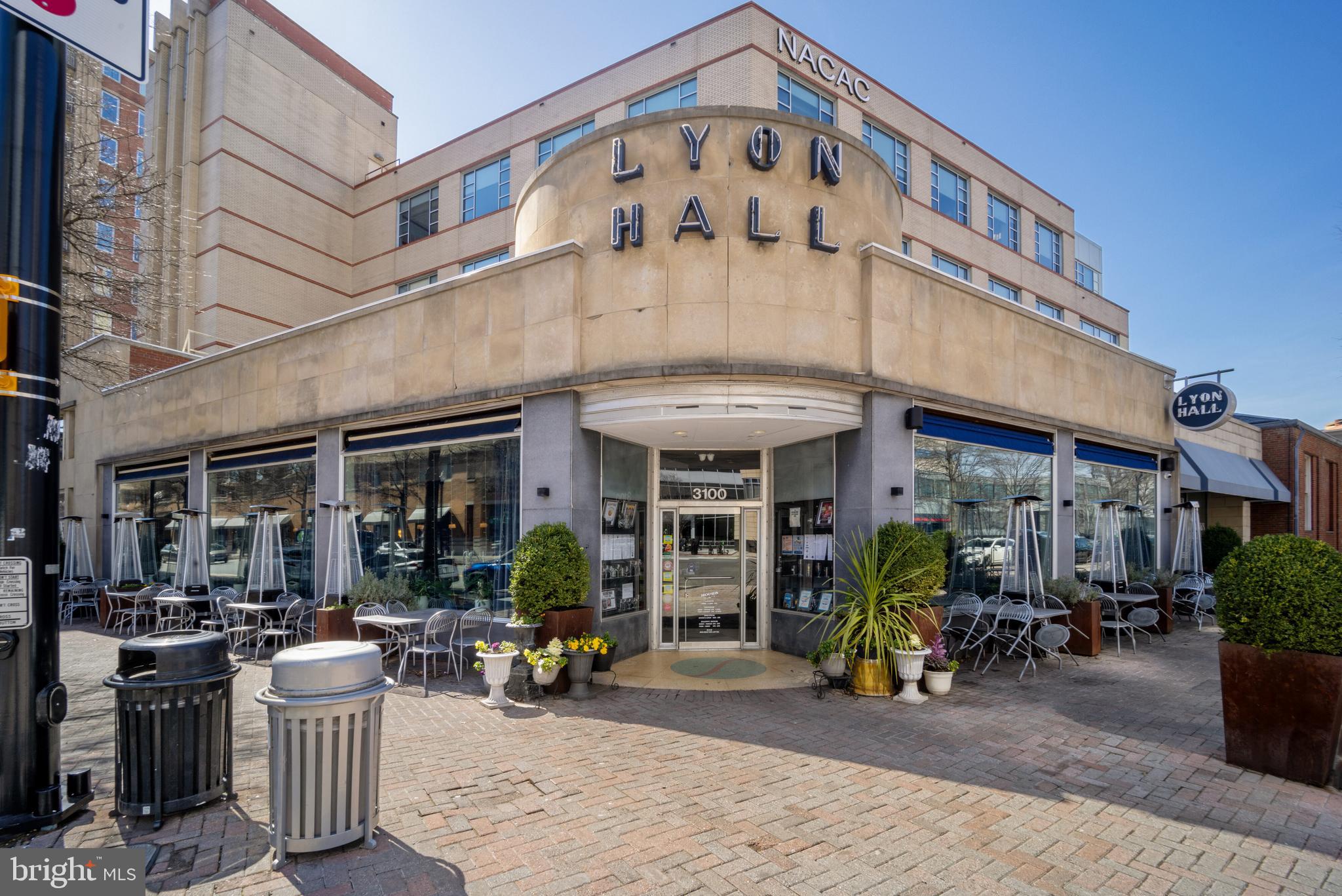 CLARENDON - Residential