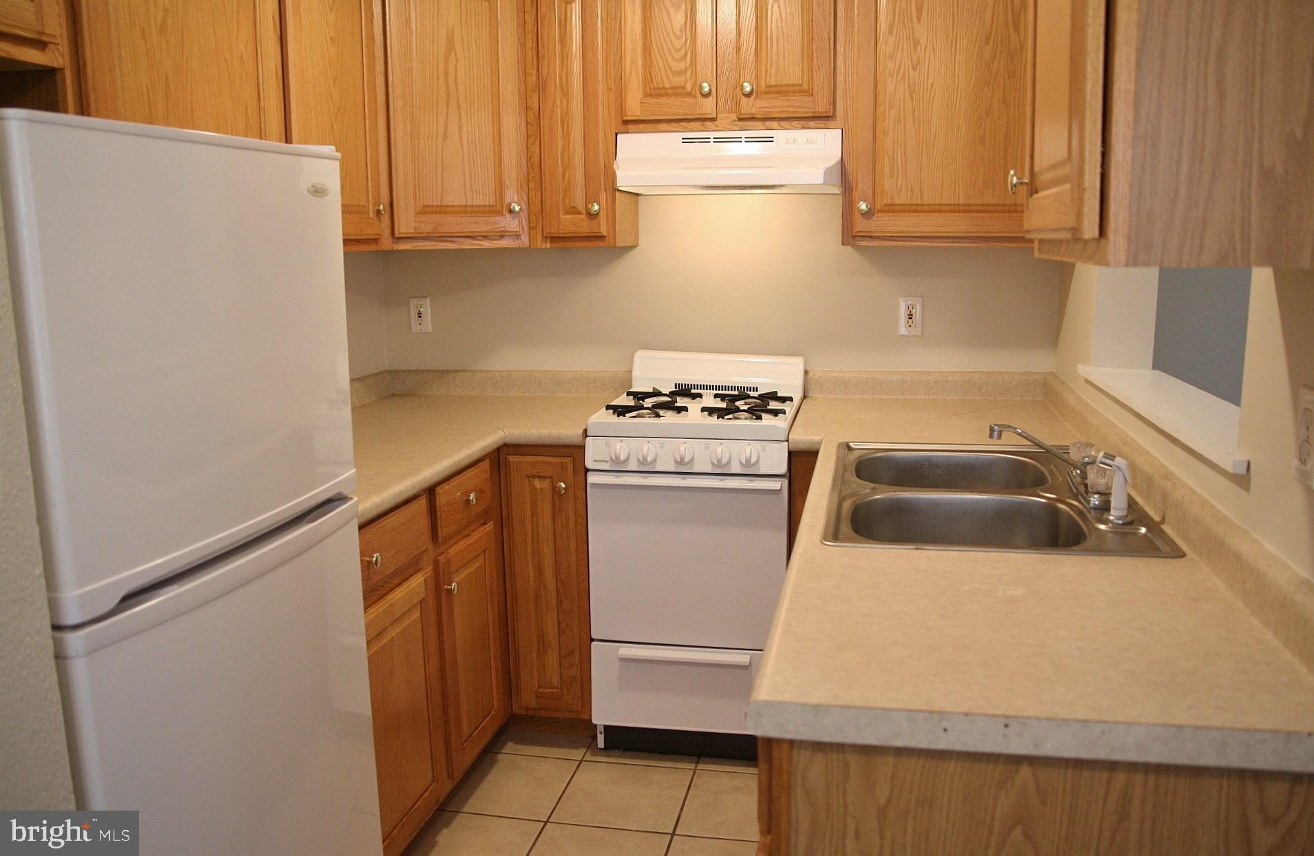 4008 WALNUT STREET B-4