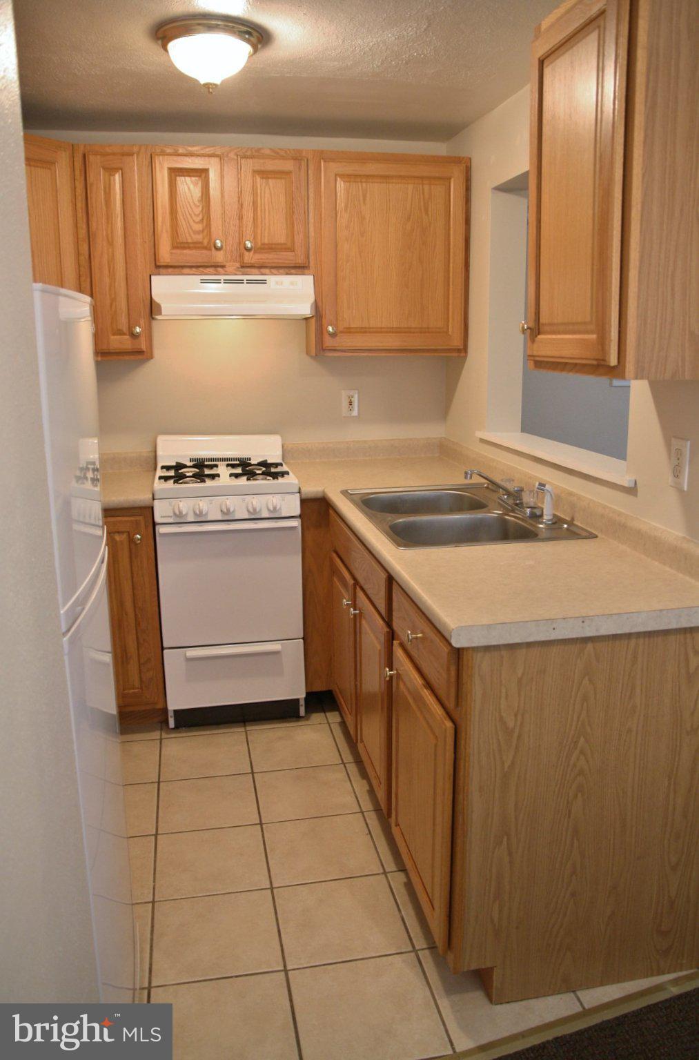 4008 WALNUT STREET B-4