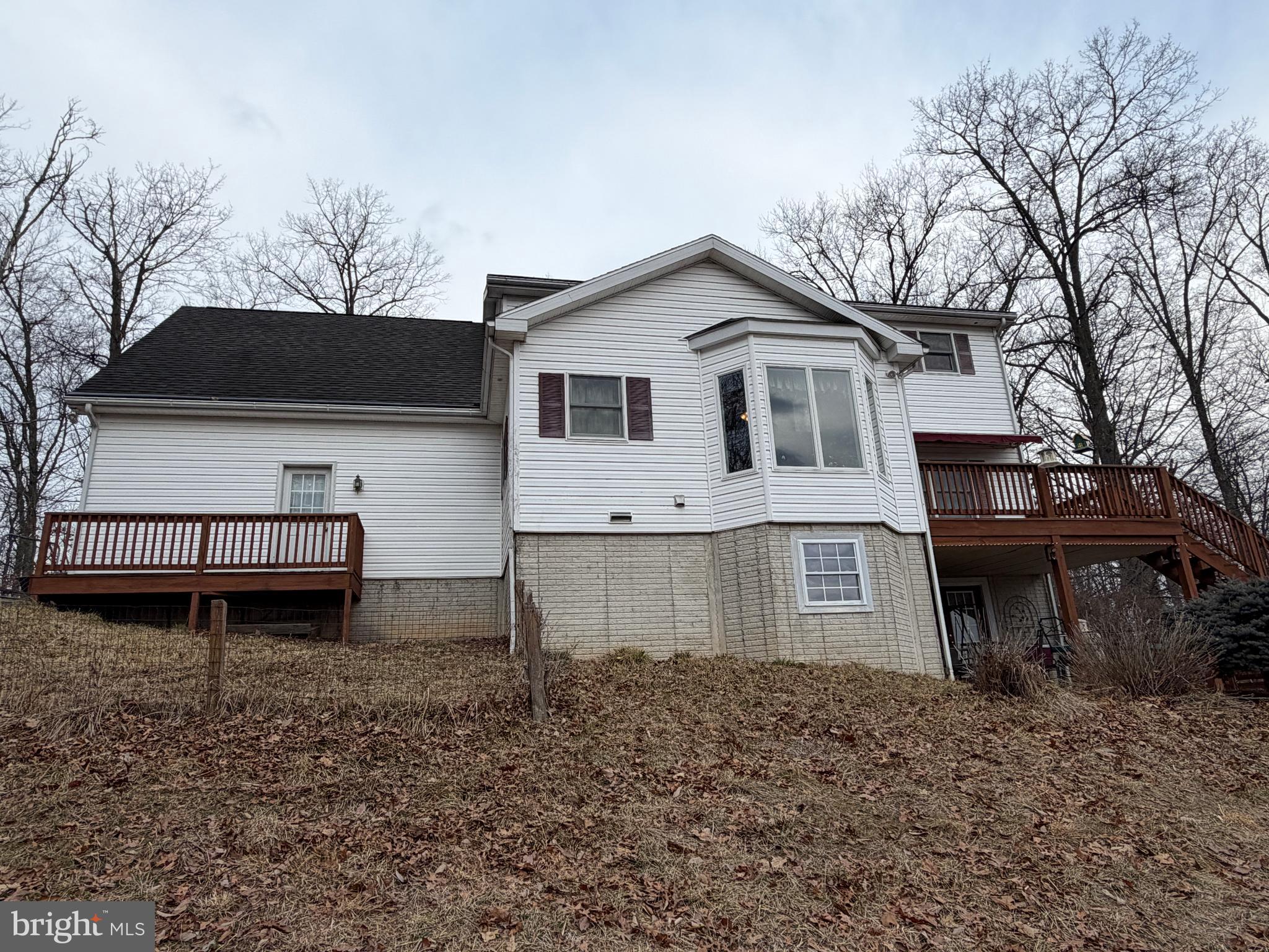 HAWKS NEST - Residential