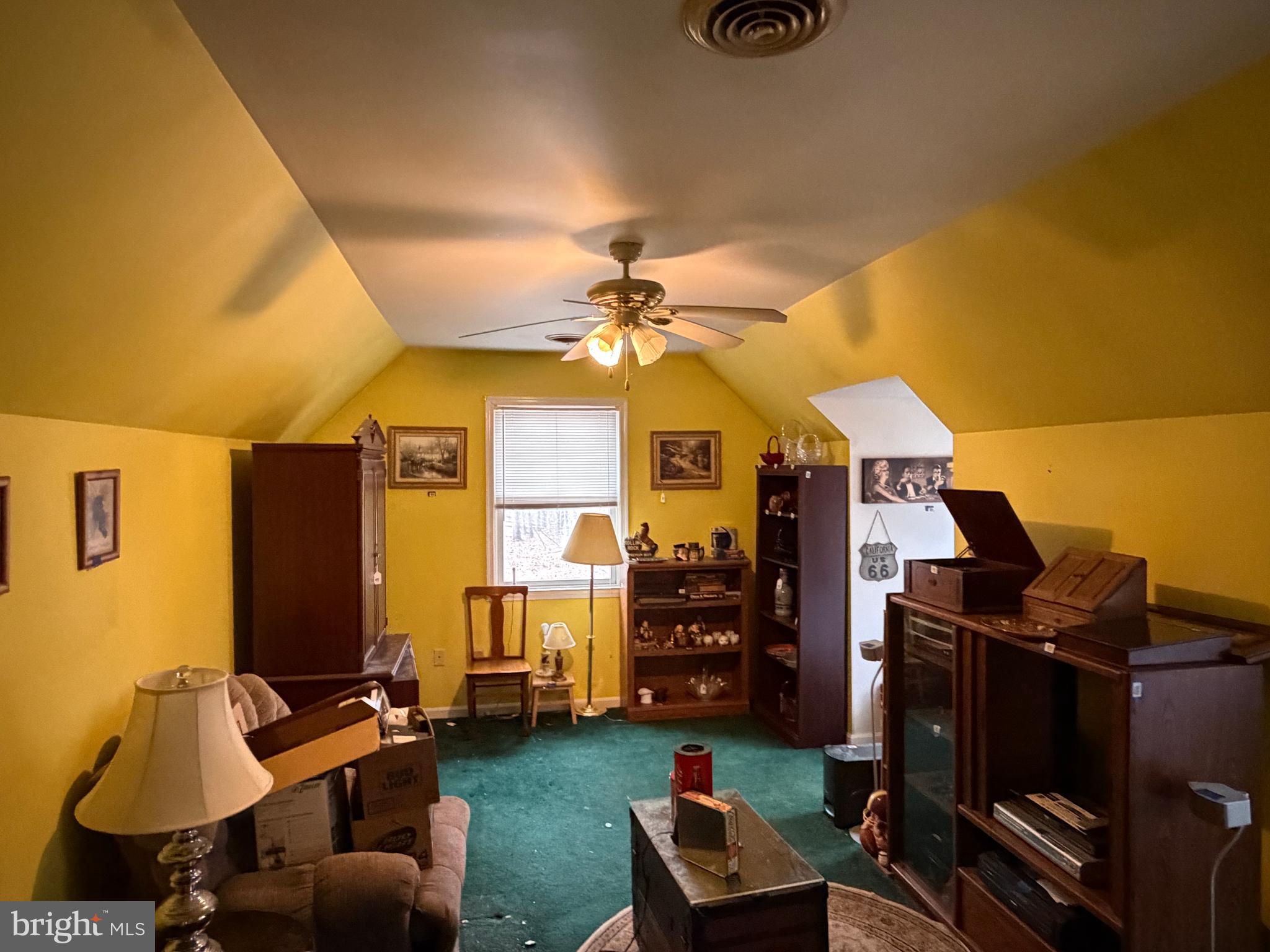 HAWKS NEST - Residential