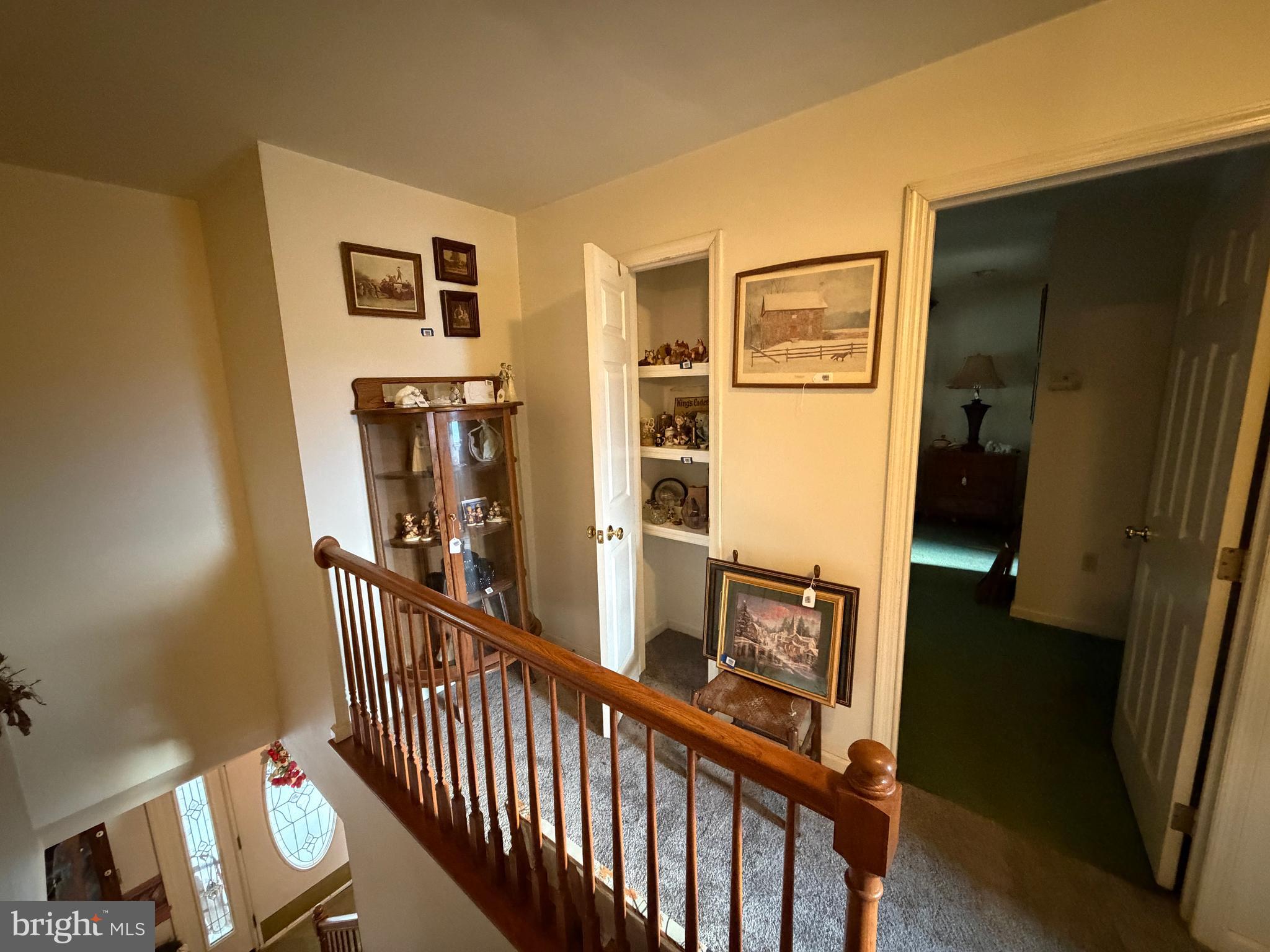 HAWKS NEST - Residential