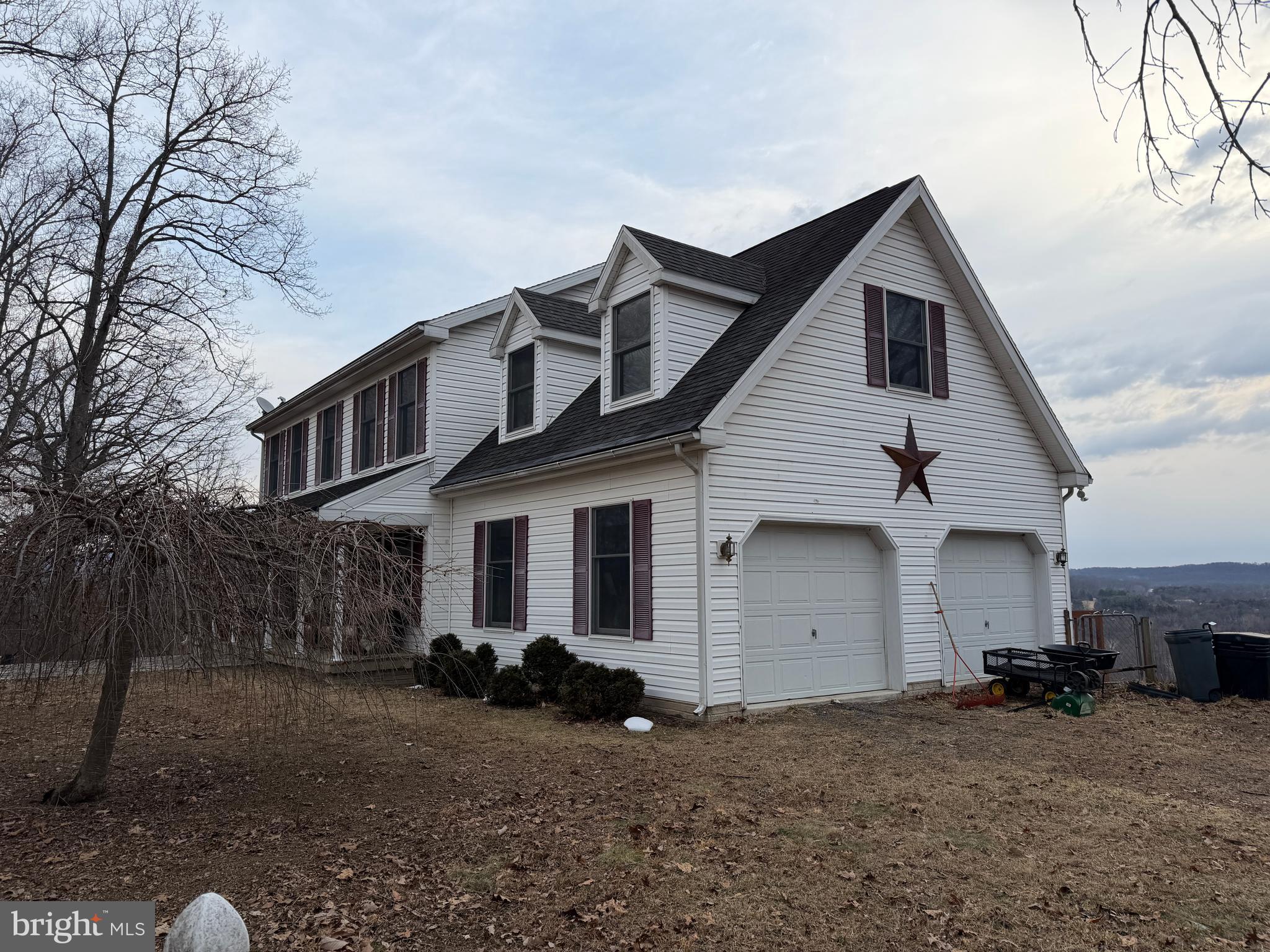 HAWKS NEST - Residential