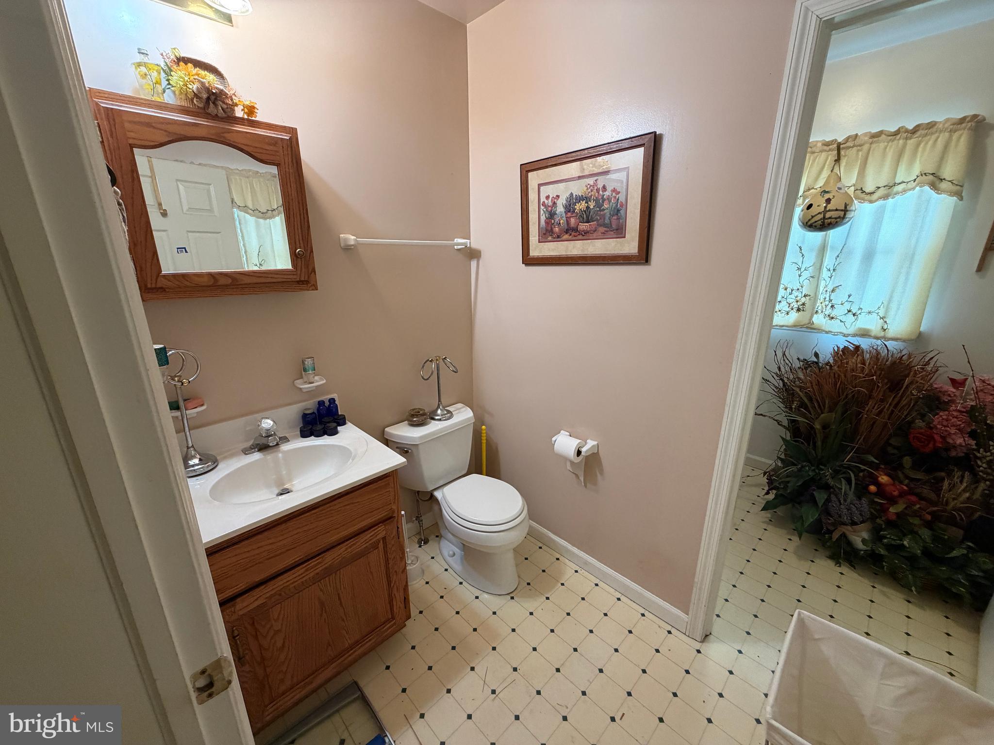 HAWKS NEST - Residential