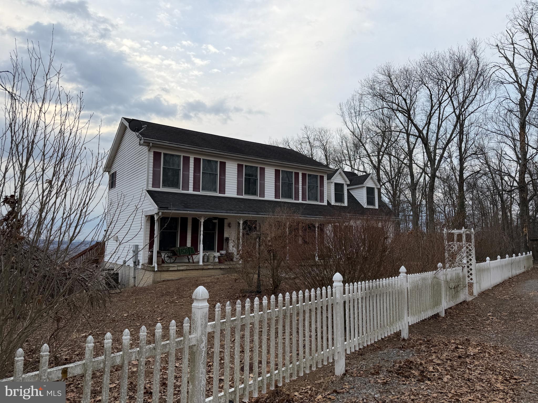 HAWKS NEST - Residential