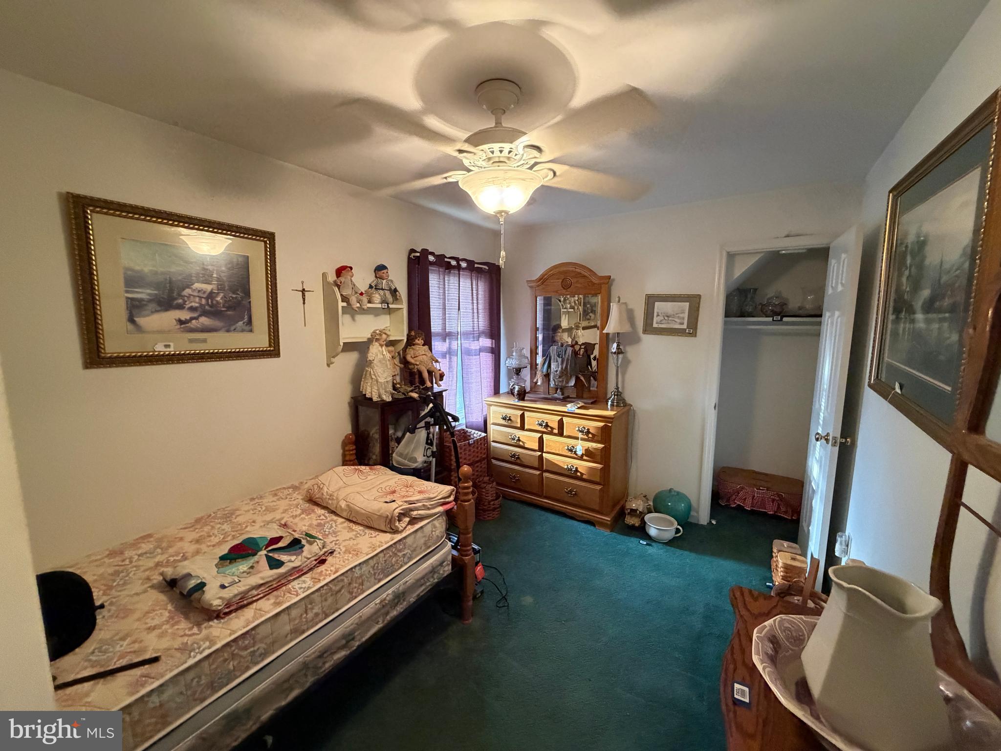 HAWKS NEST - Residential