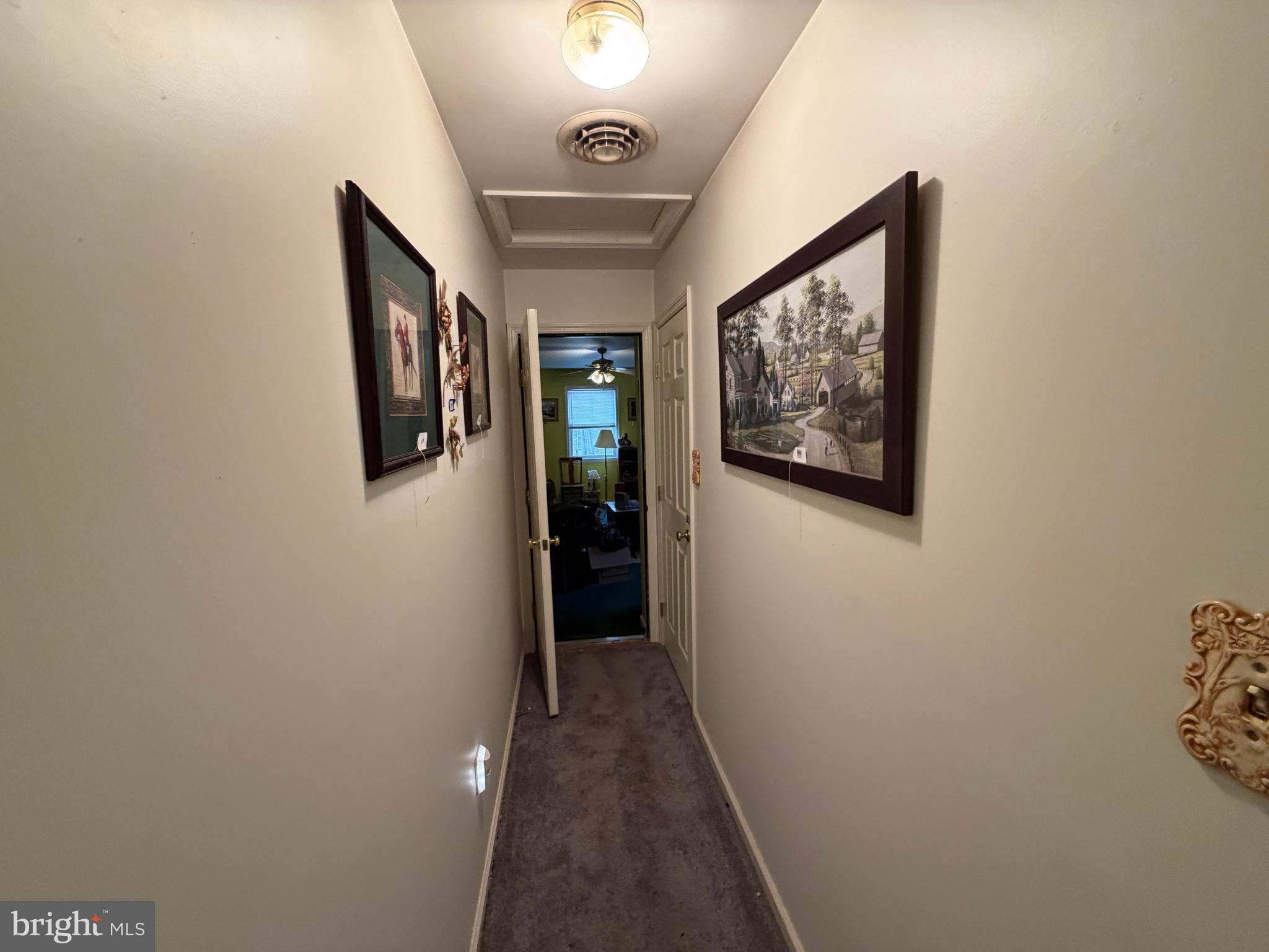 HAWKS NEST - Residential