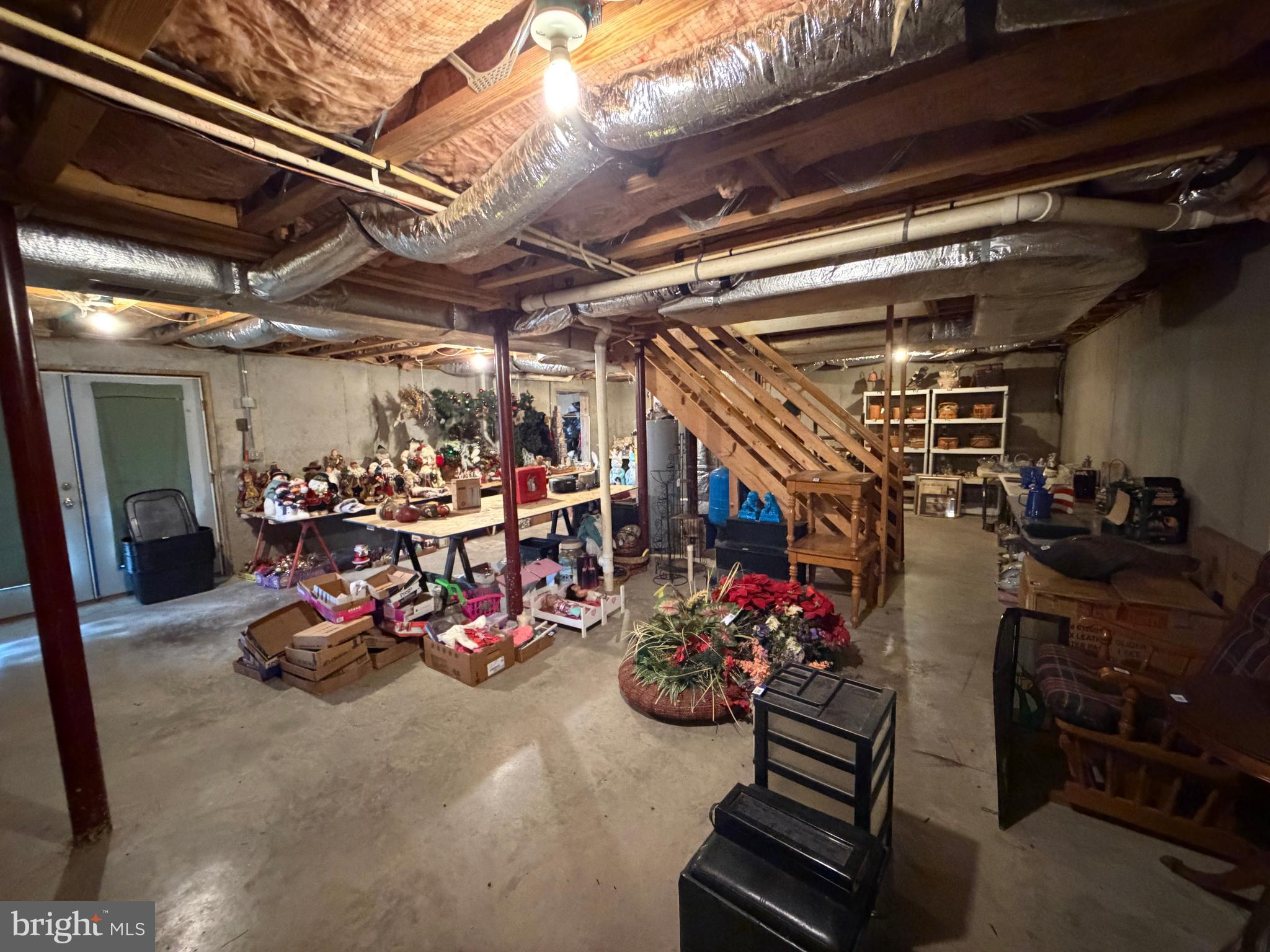 HAWKS NEST - Residential