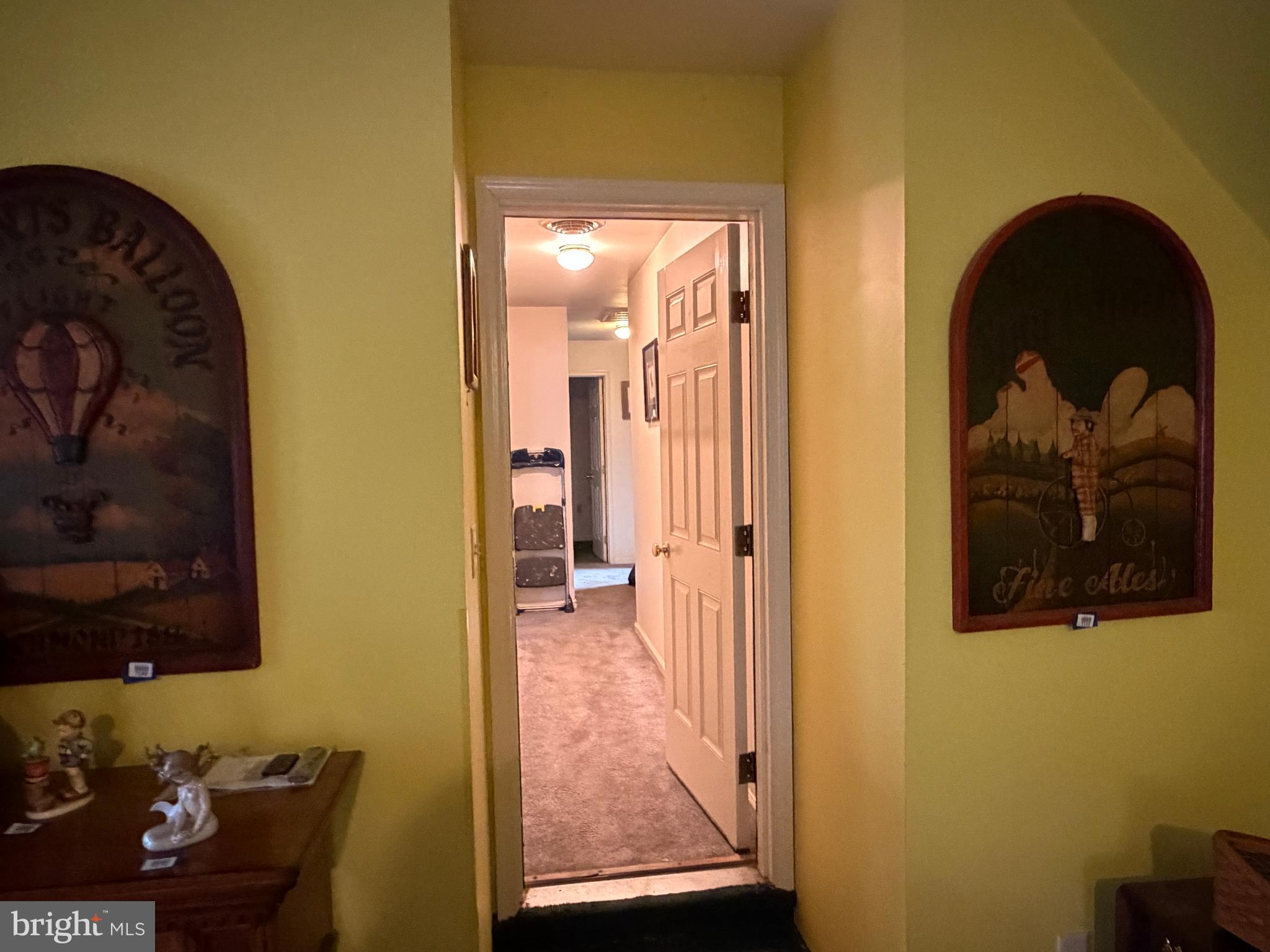 HAWKS NEST - Residential