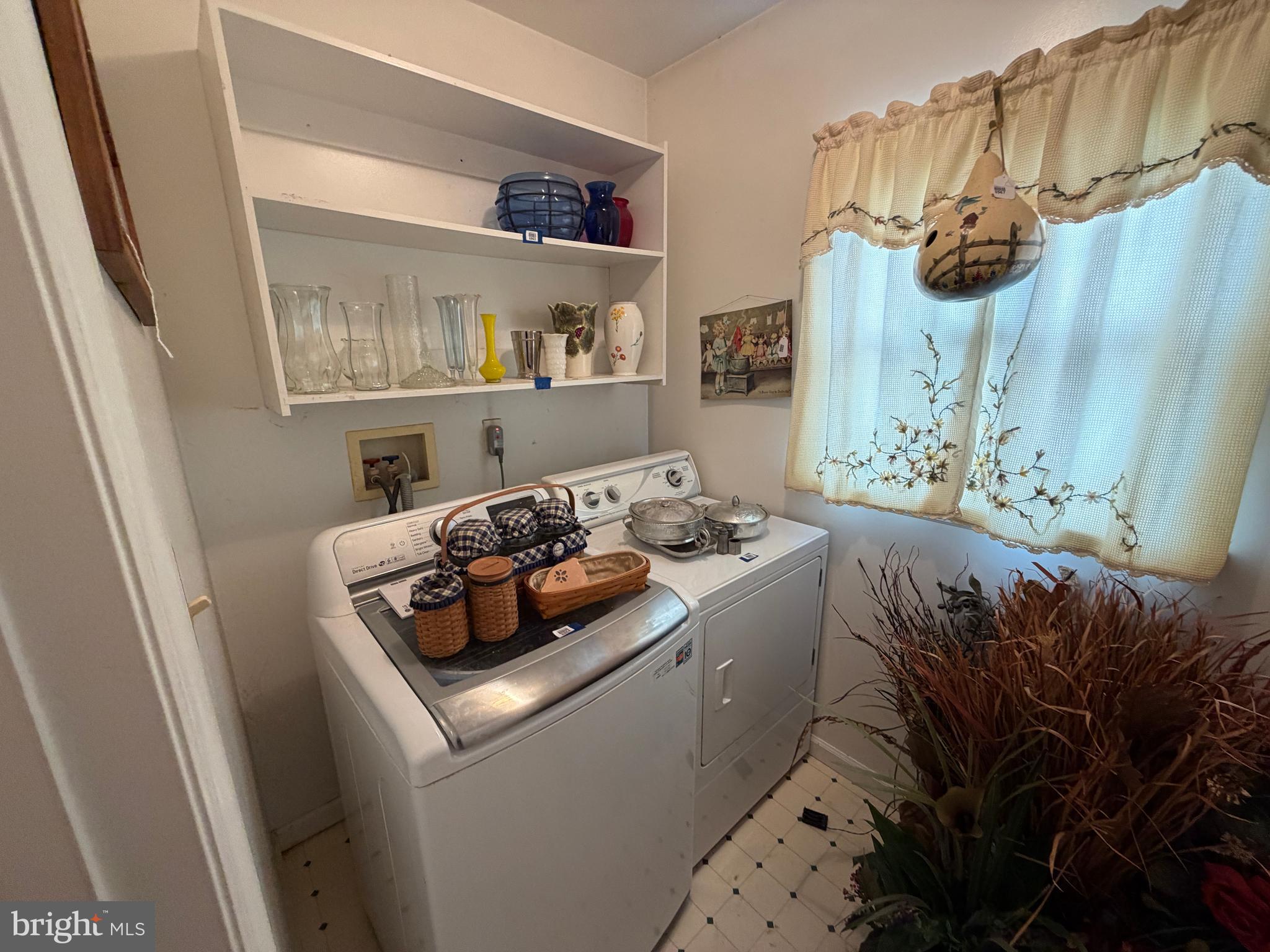 HAWKS NEST - Residential