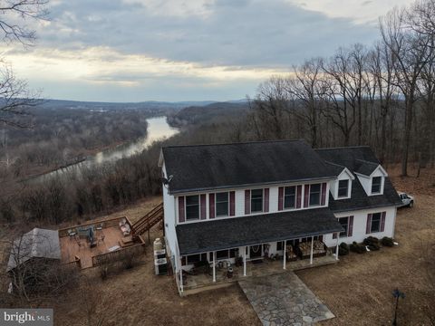 420 COON HOLLOW TRAIL HEDGESVILLE WV 25427