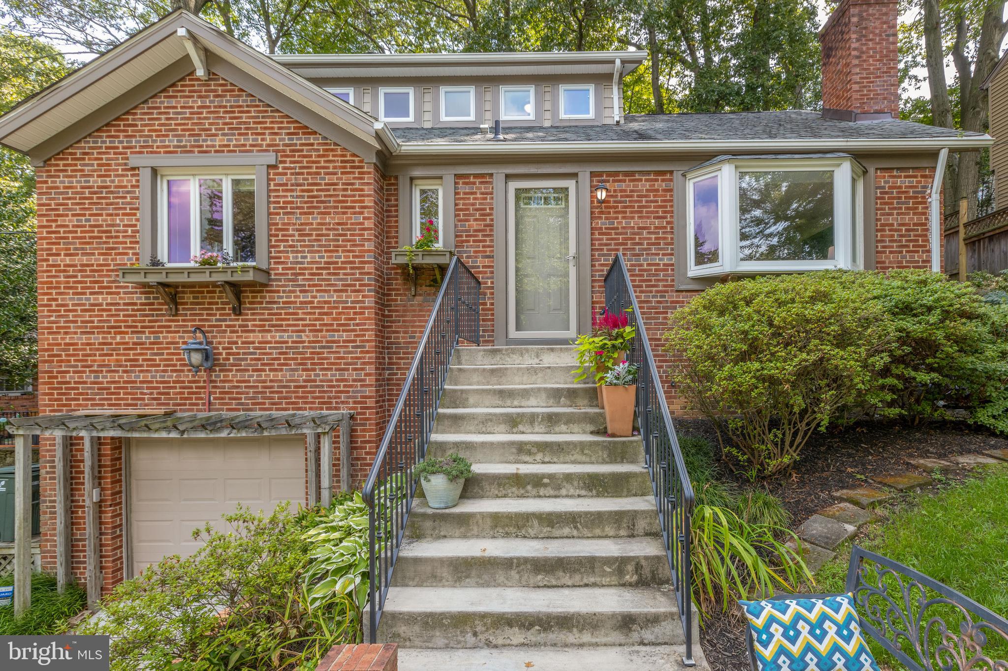 LEE HEIGHTS - Residential