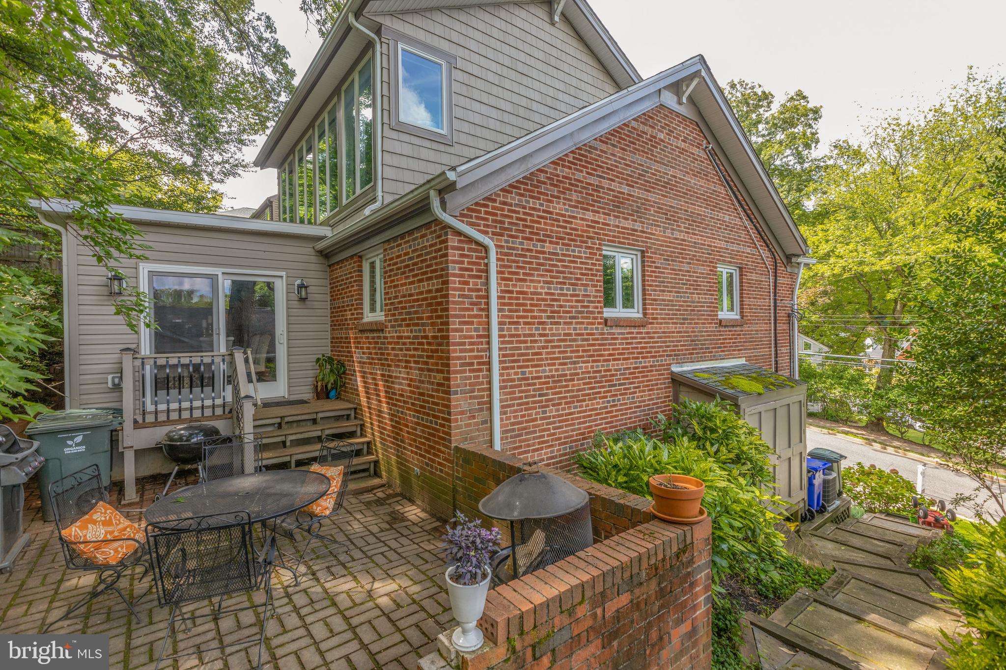 LEE HEIGHTS - Residential