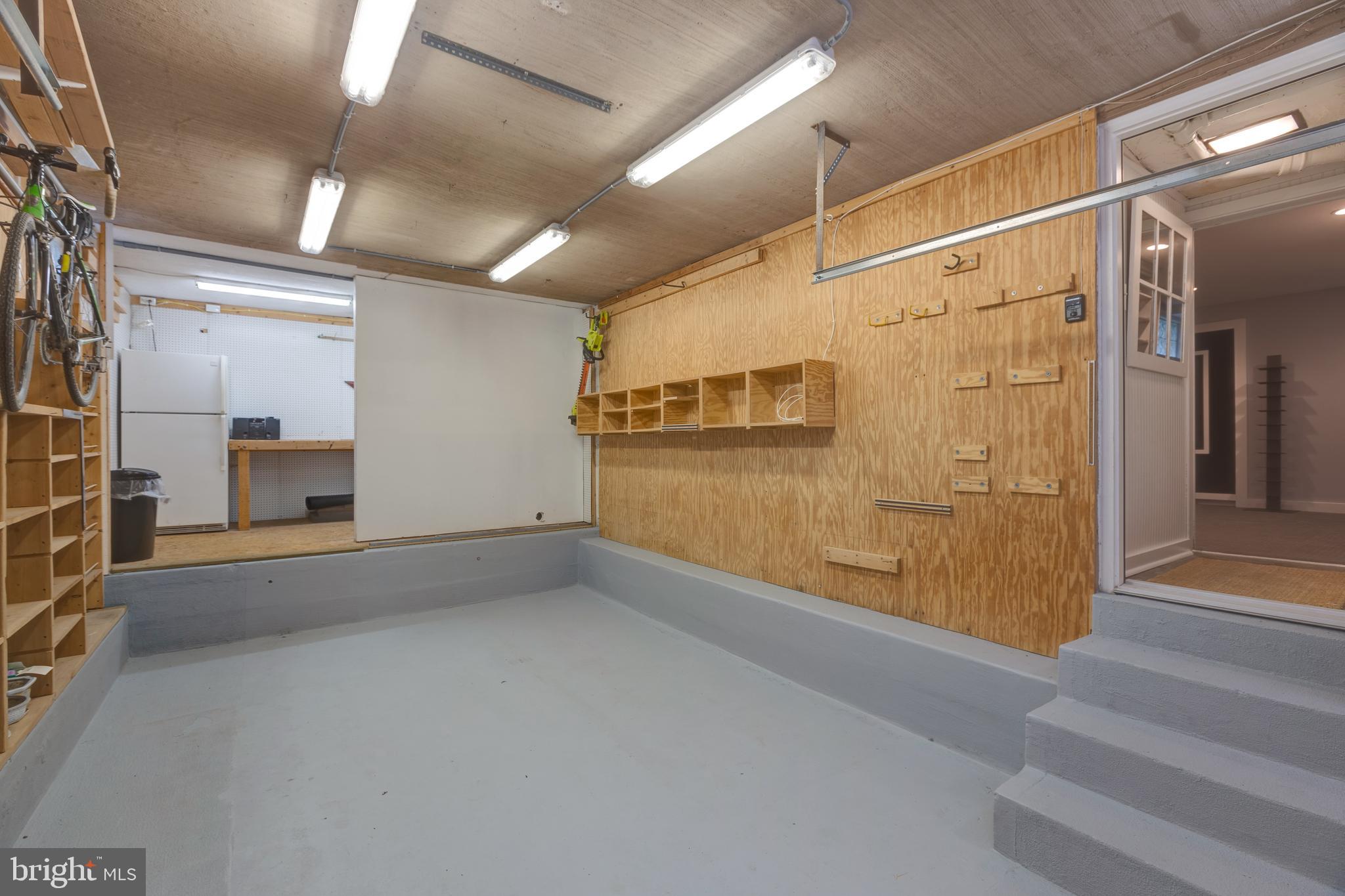 LEE HEIGHTS - Residential