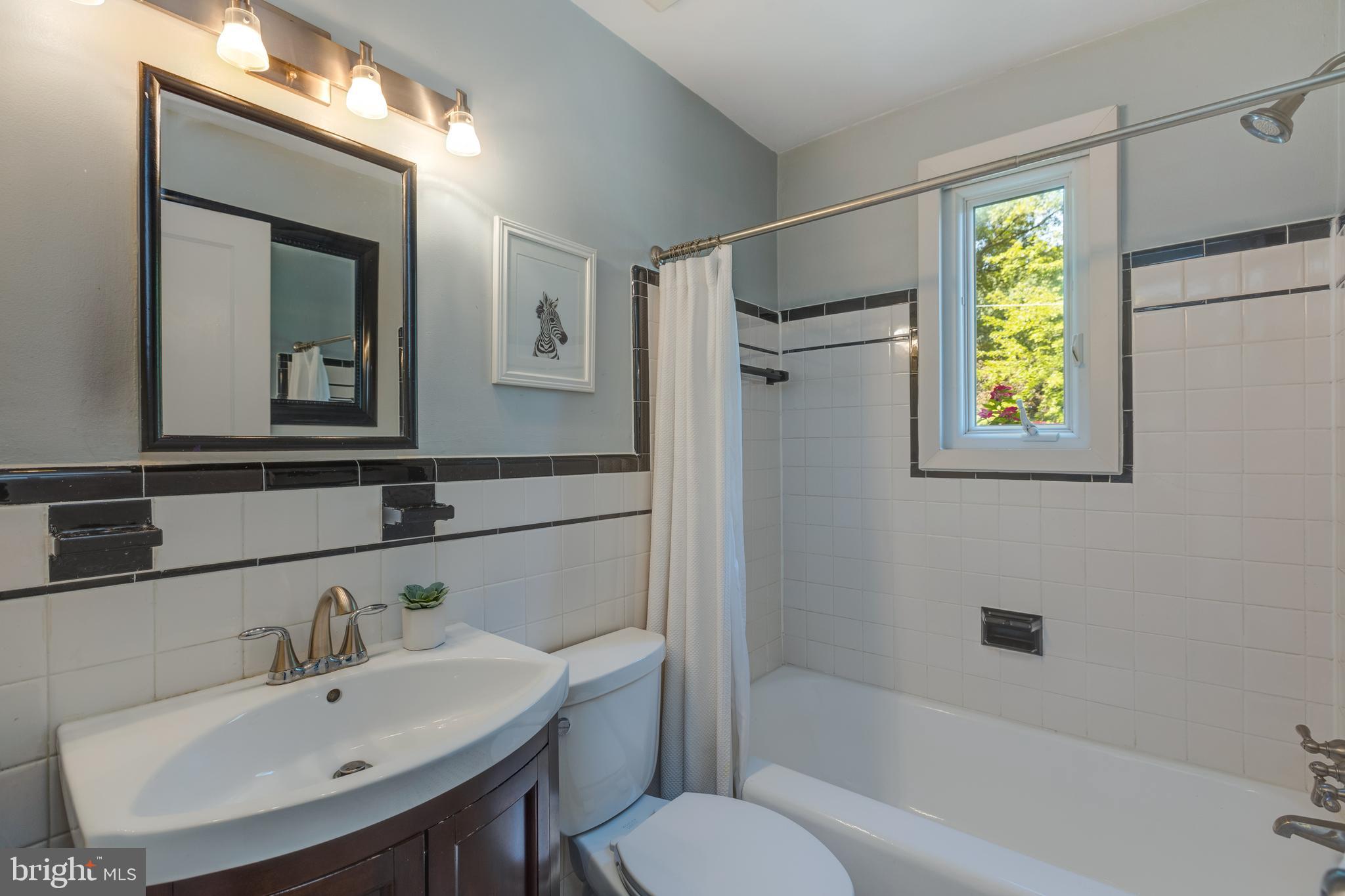 LEE HEIGHTS - Residential