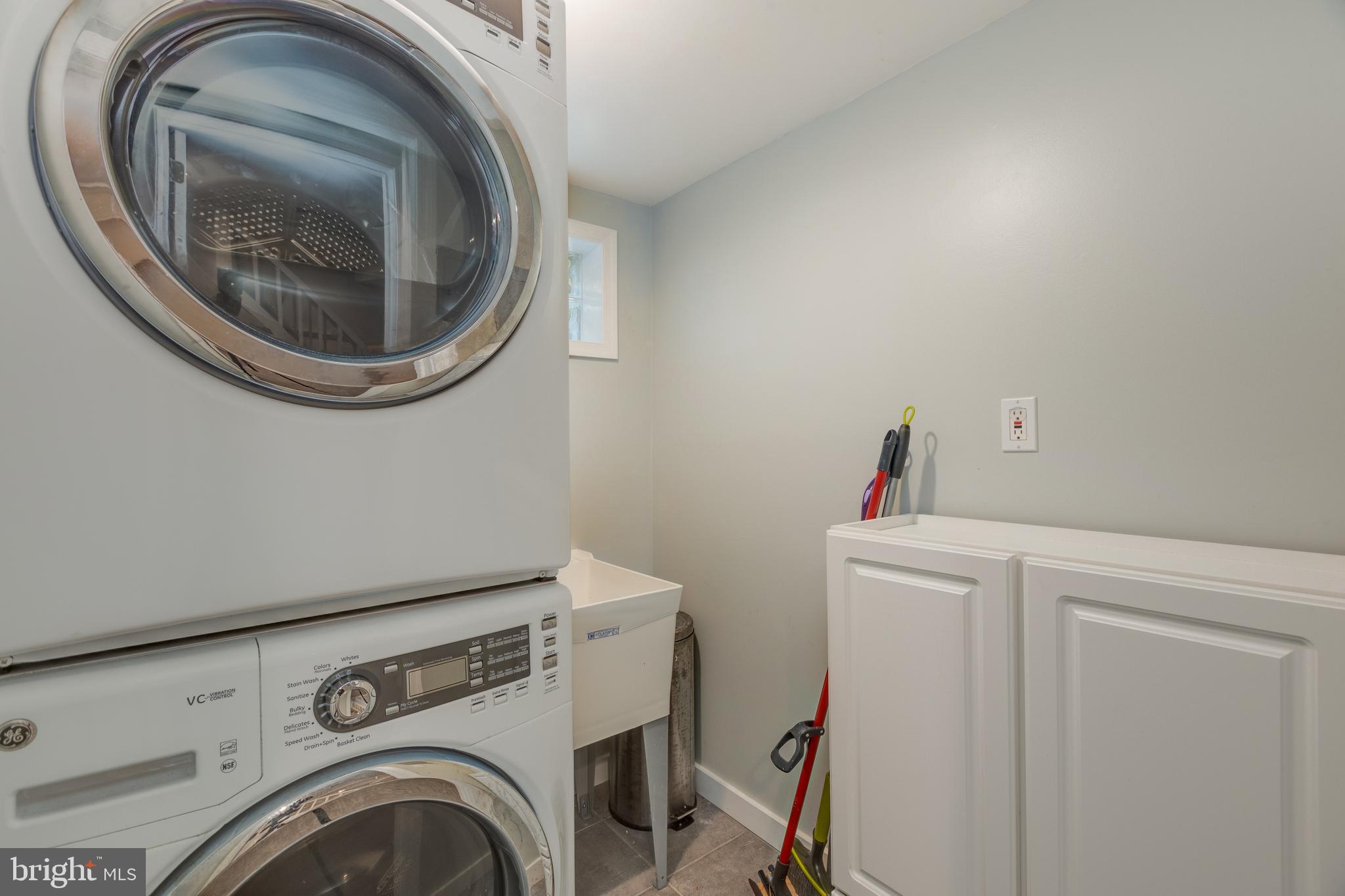 LEE HEIGHTS - Residential