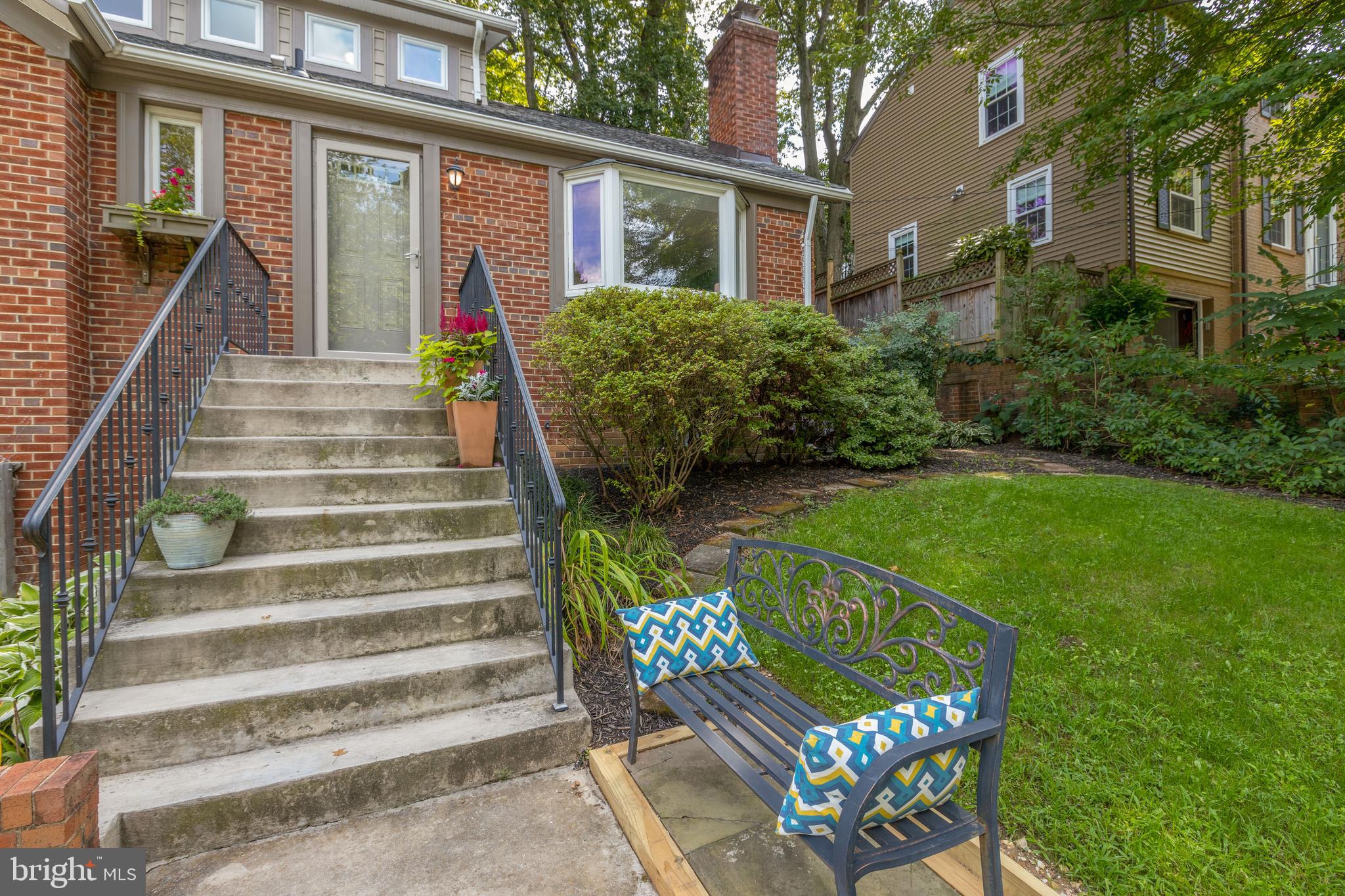 LEE HEIGHTS - Residential