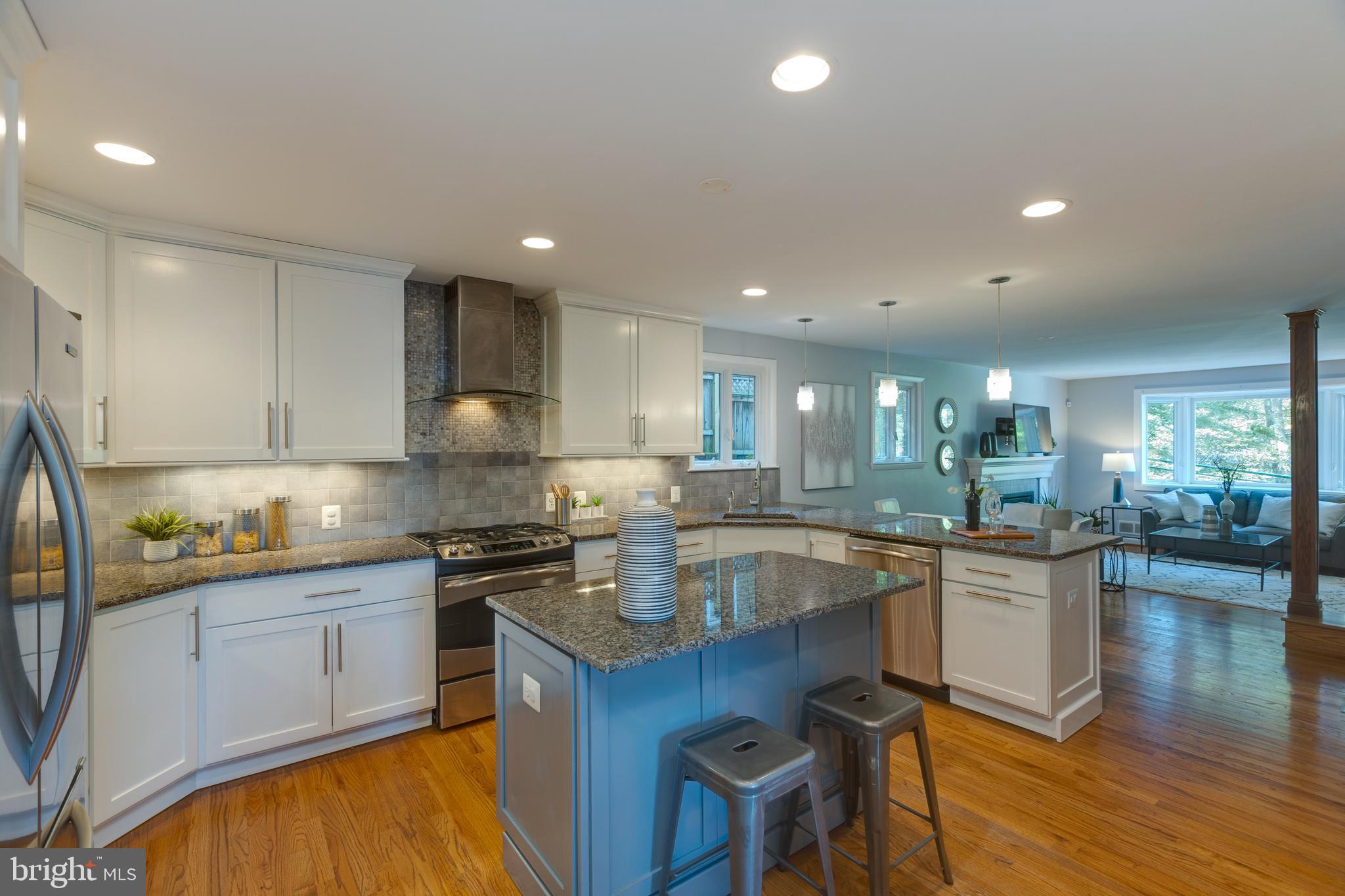 LEE HEIGHTS - Residential