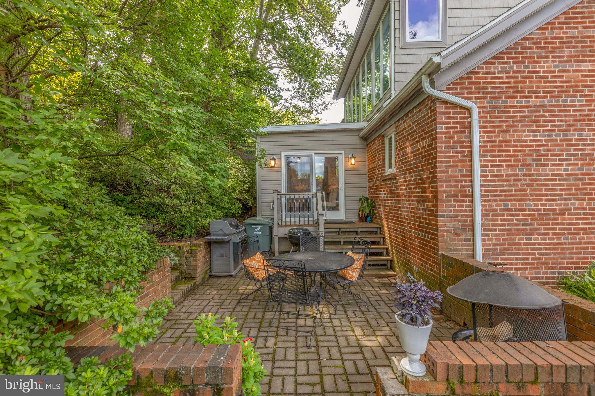 LEE HEIGHTS - Residential