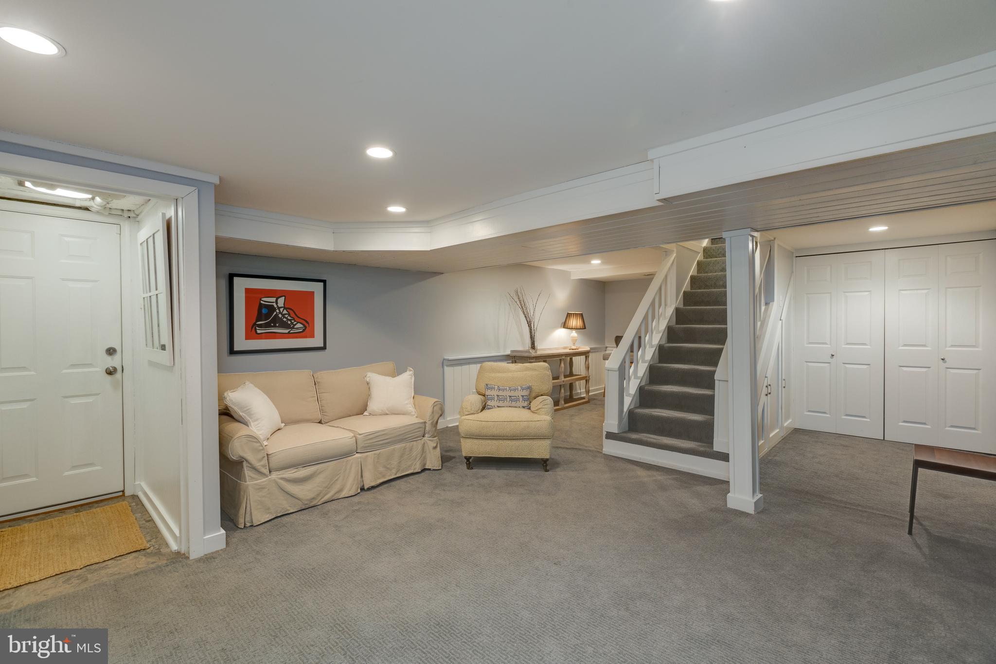 LEE HEIGHTS - Residential