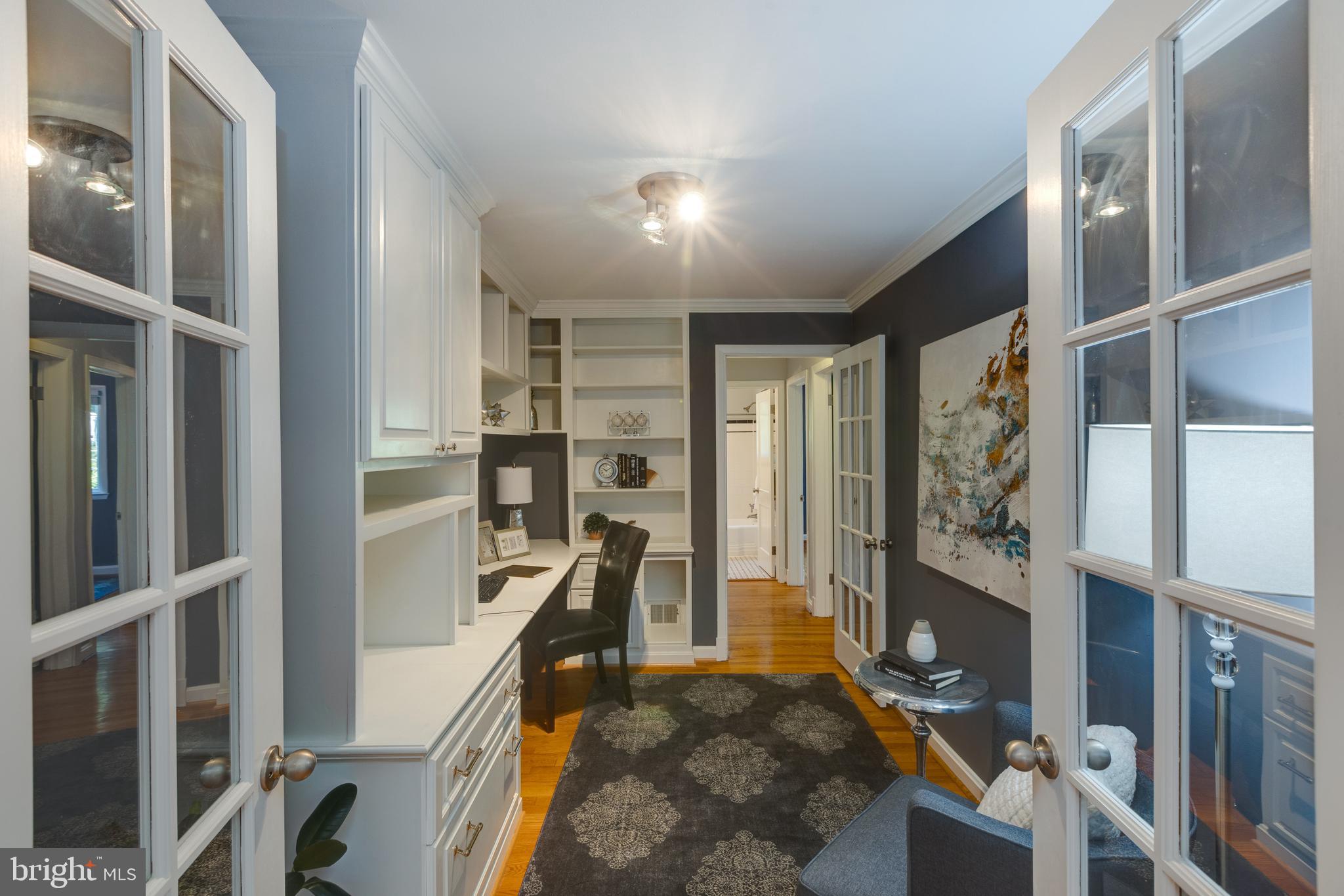 LEE HEIGHTS - Residential