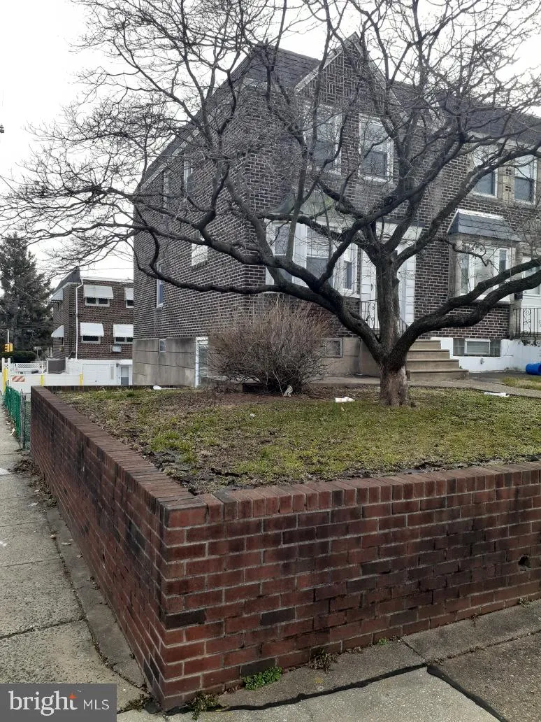 6269 Montague Street, Philadelphia, PA 19135